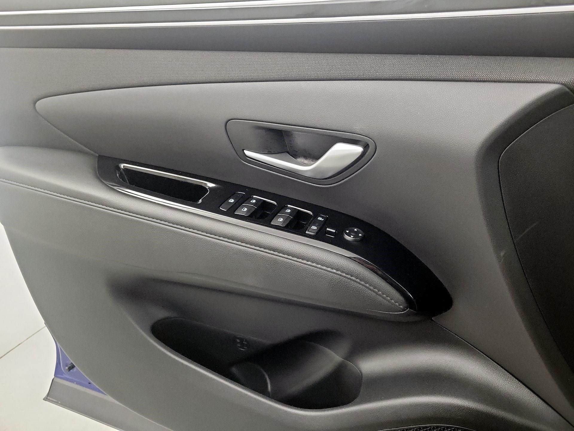 Thumbnail: 2022 Hyundai Tucson - 10