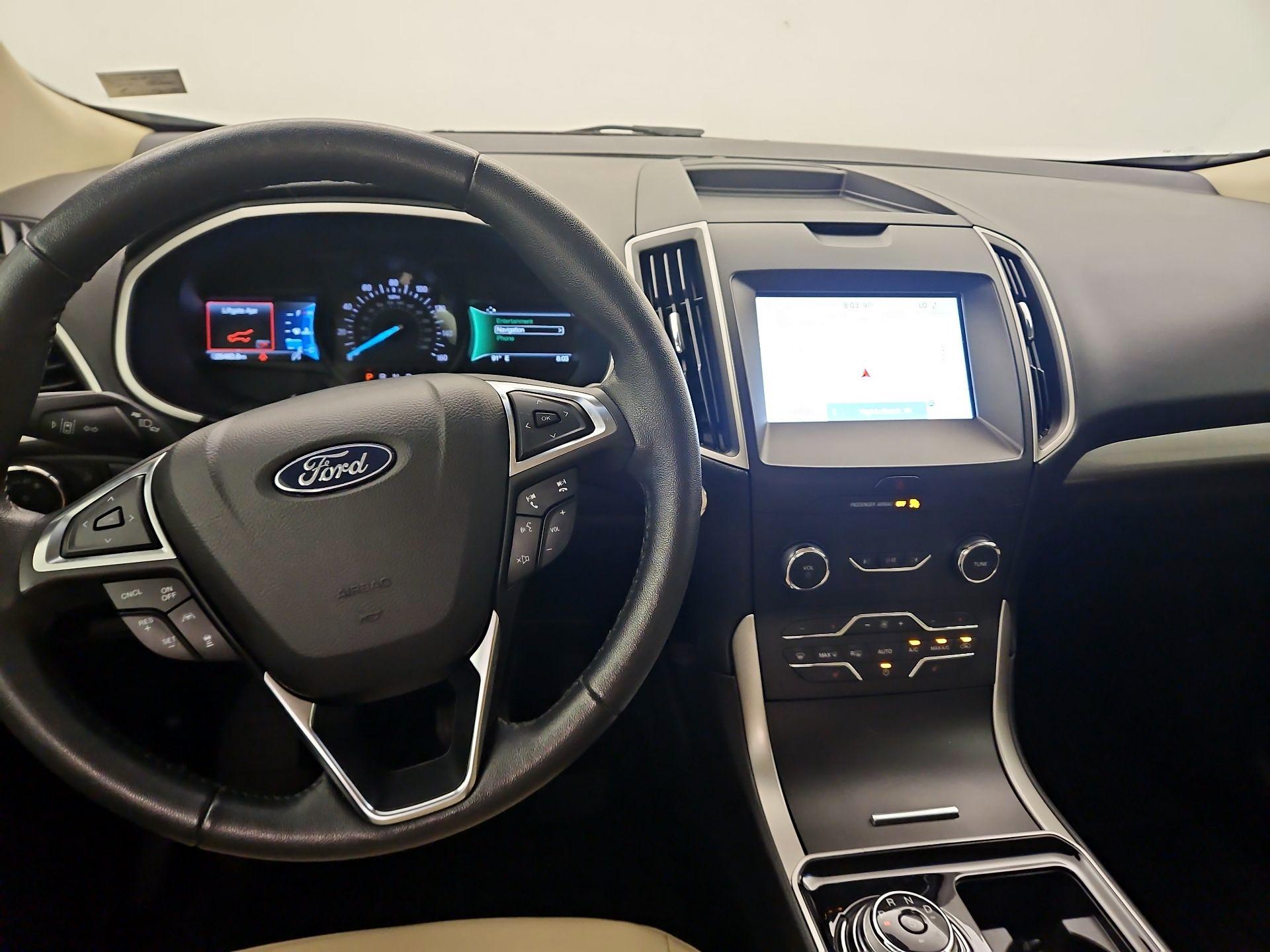 Thumbnail: 2020 Ford Edge - 10