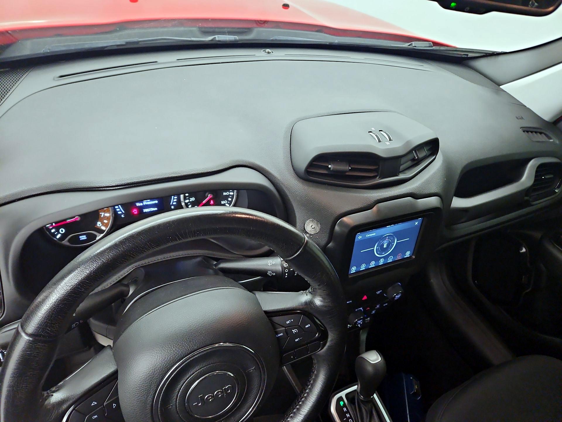 Thumbnail: 2019 Jeep Renegade - 9