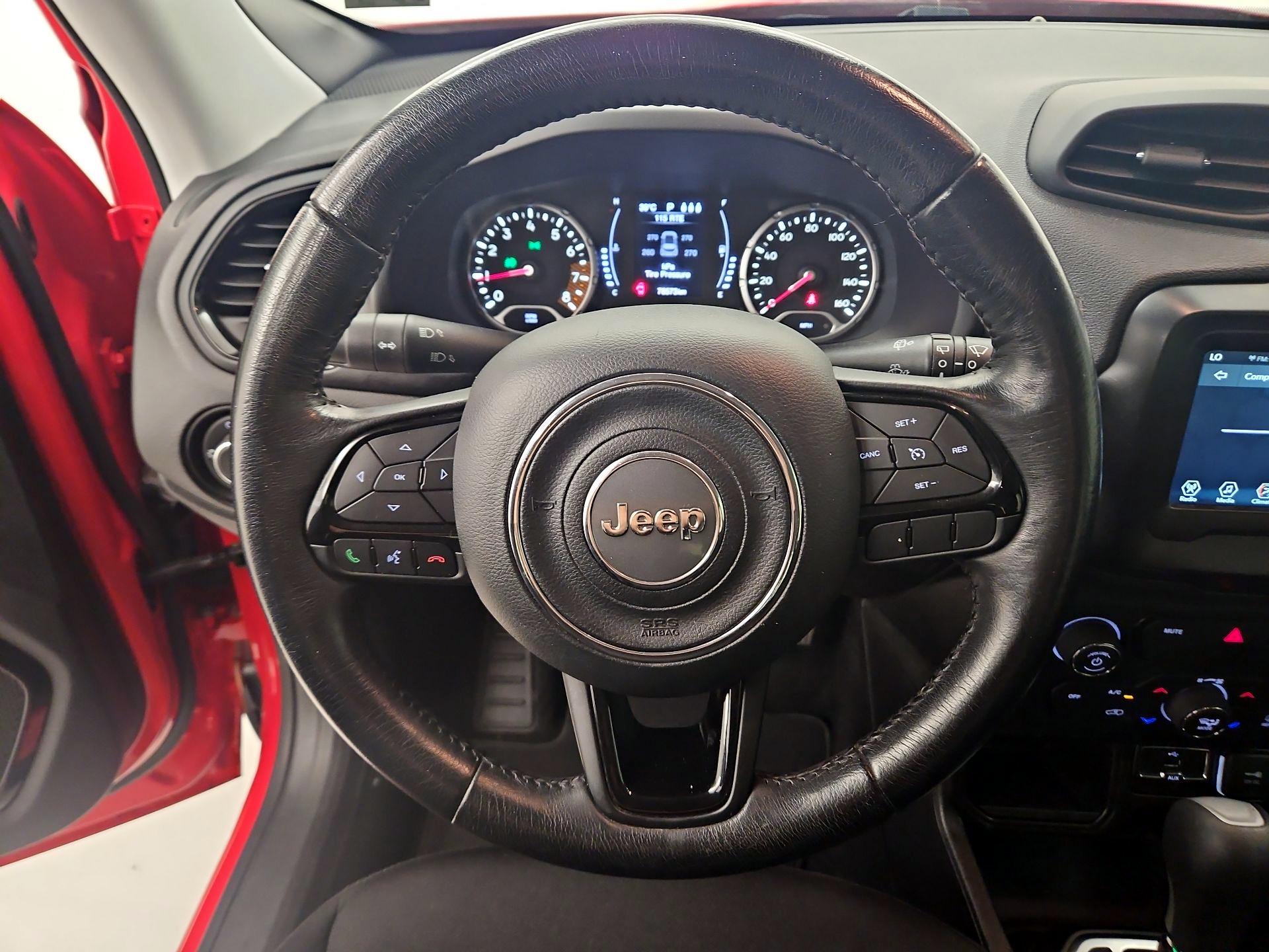 Thumbnail: 2019 Jeep Renegade - 10