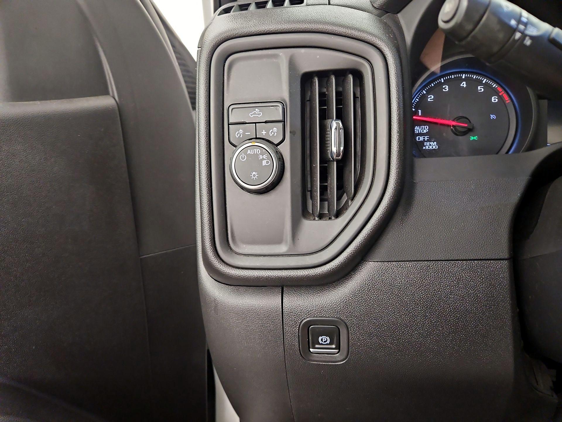 Thumbnail: 2022 Chevrolet Silverado 1500 - 13