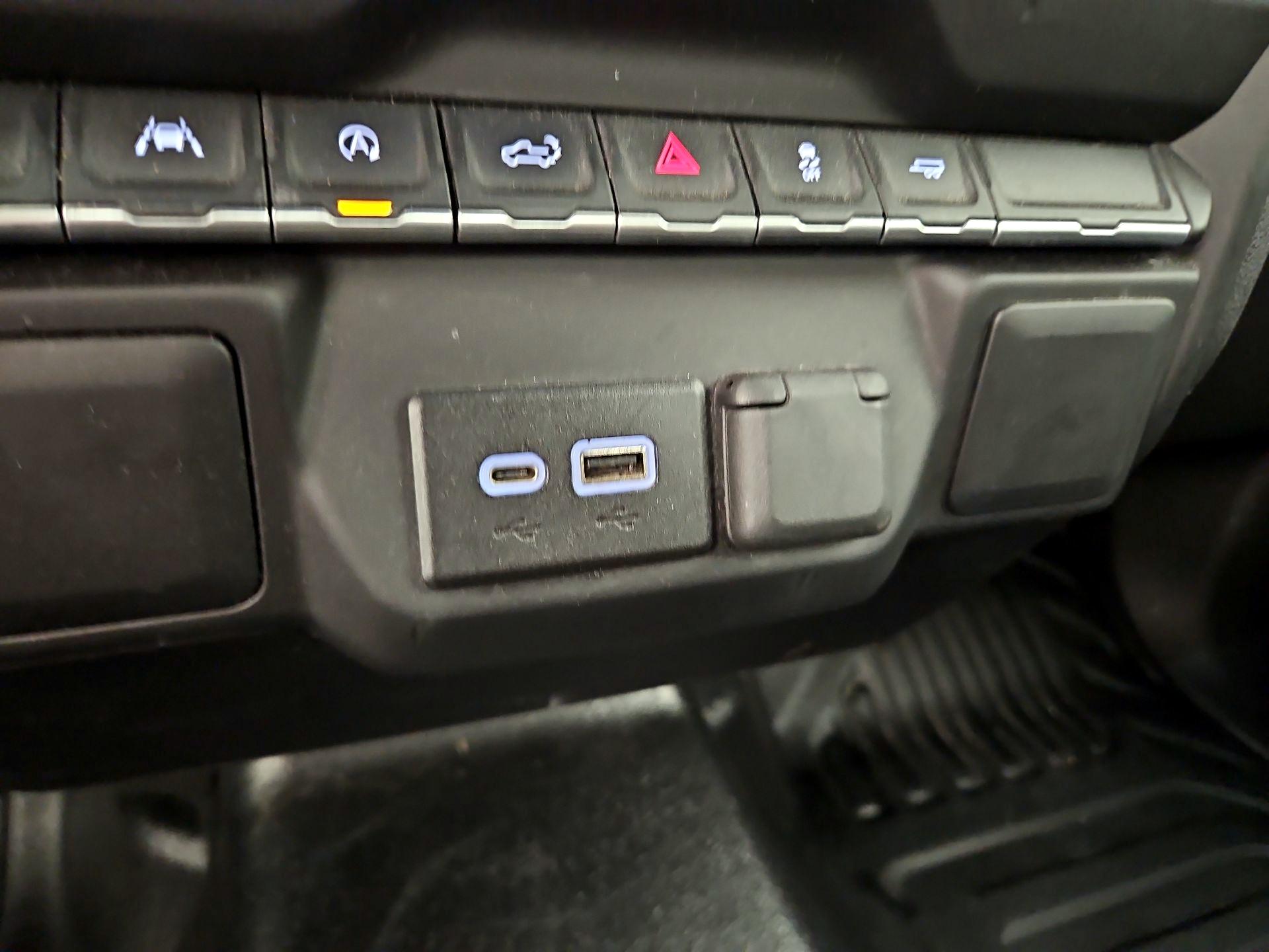 Thumbnail: 2022 Chevrolet Silverado 1500 - 18