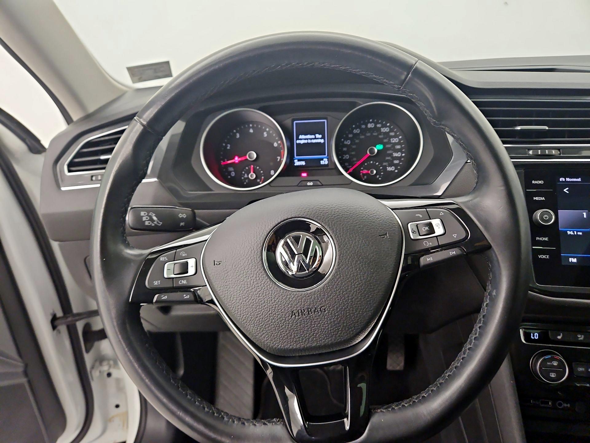 Thumbnail: 2018 Volkswagen Tiguan - 10