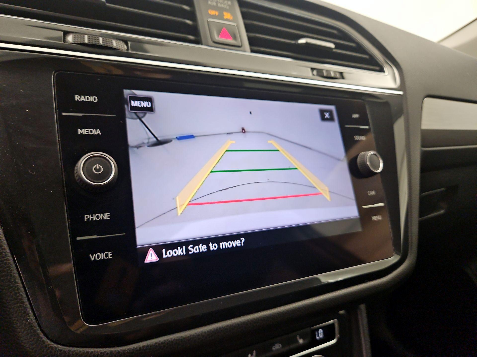 Thumbnail: 2018 Volkswagen Tiguan - 14