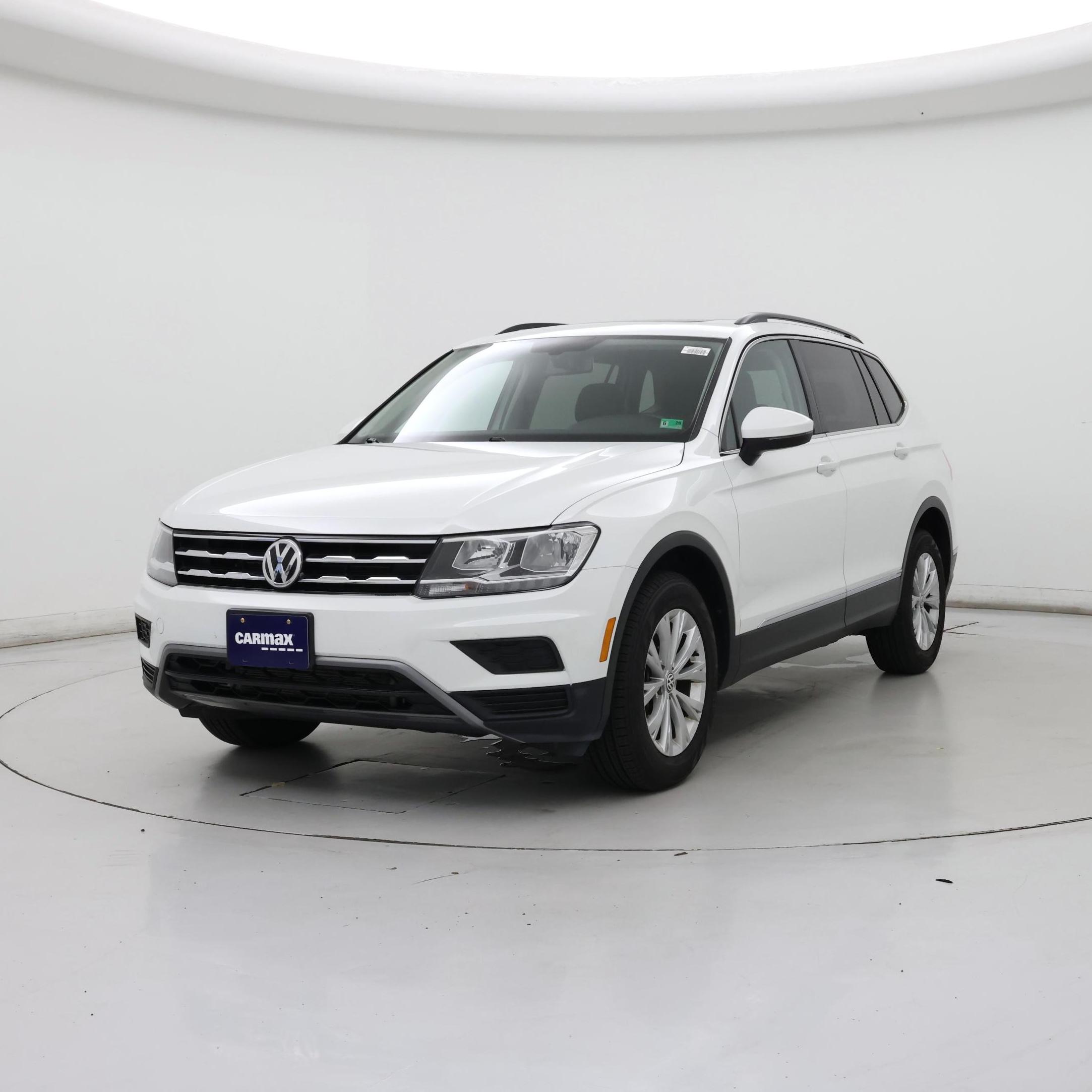 Thumbnail: 2018 Volkswagen Tiguan - 4