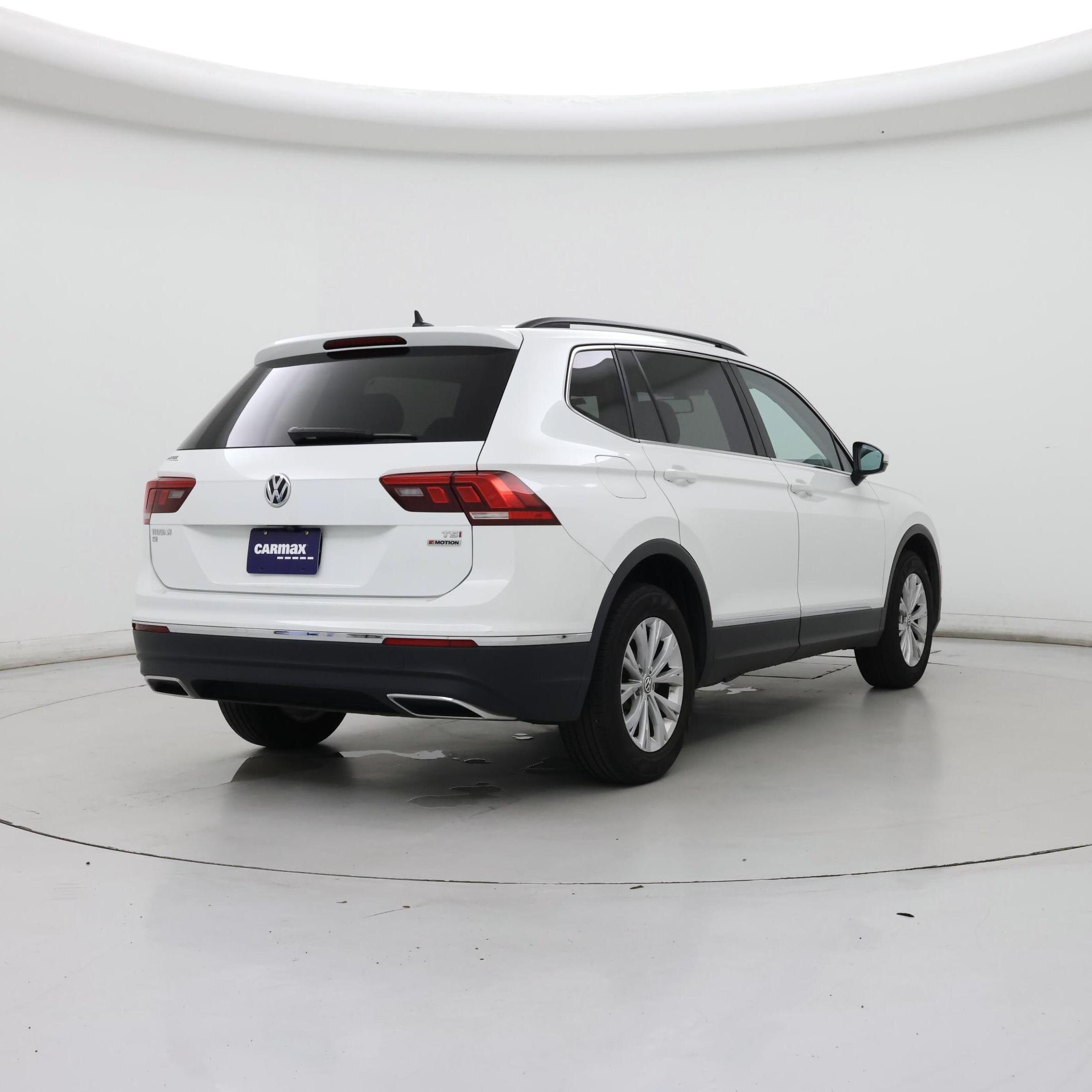Thumbnail: 2018 Volkswagen Tiguan - 8