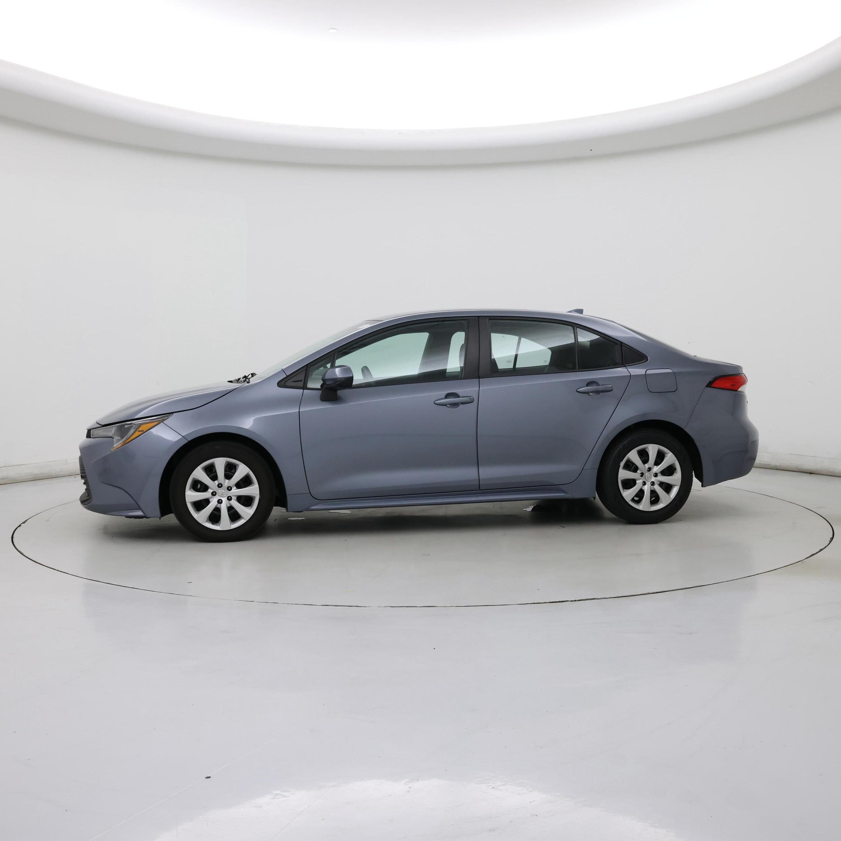 Thumbnail: 2023 Toyota Corolla - 3