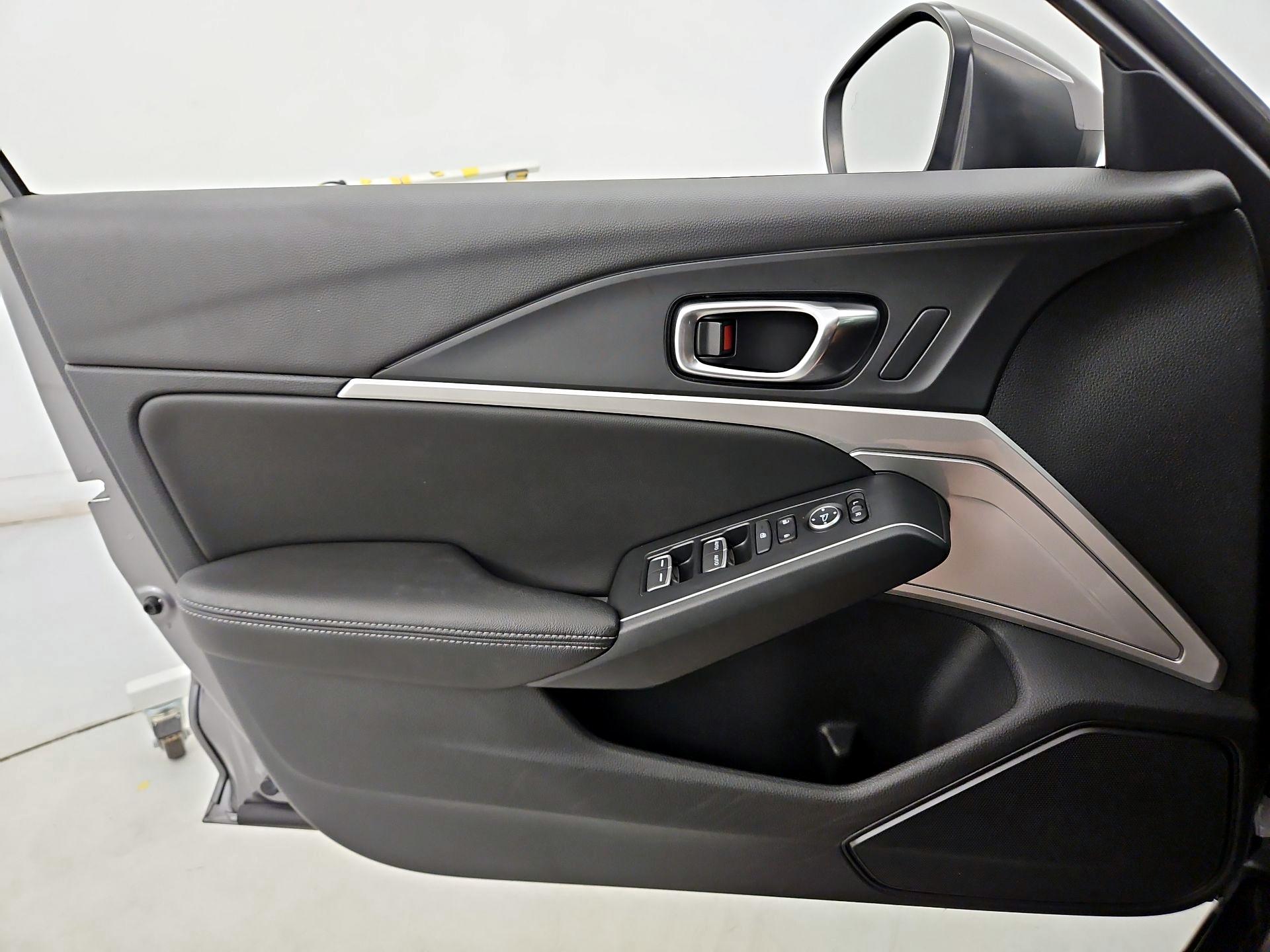 Thumbnail: 2023 Acura Integra - 12