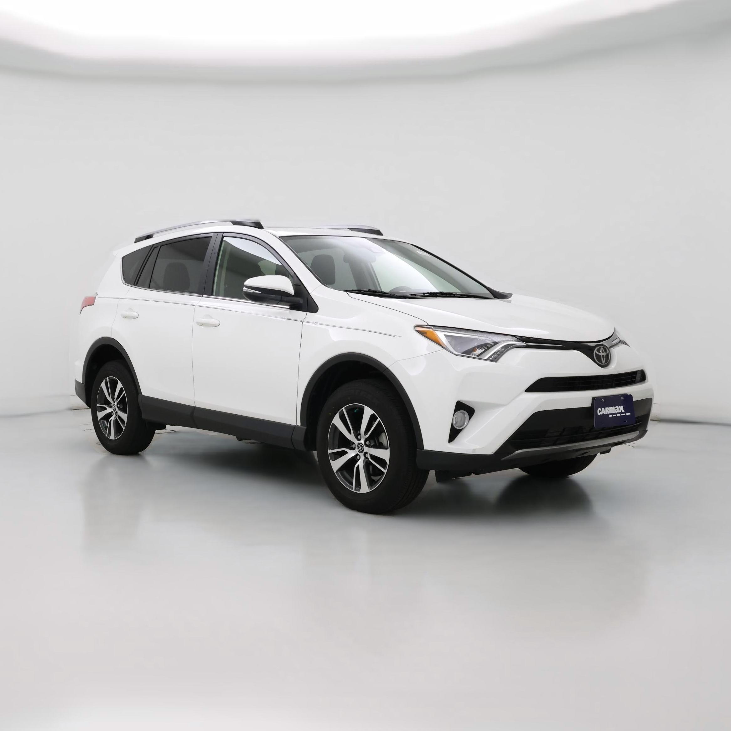 Thumbnail: 2017 Toyota RAV4 - 1