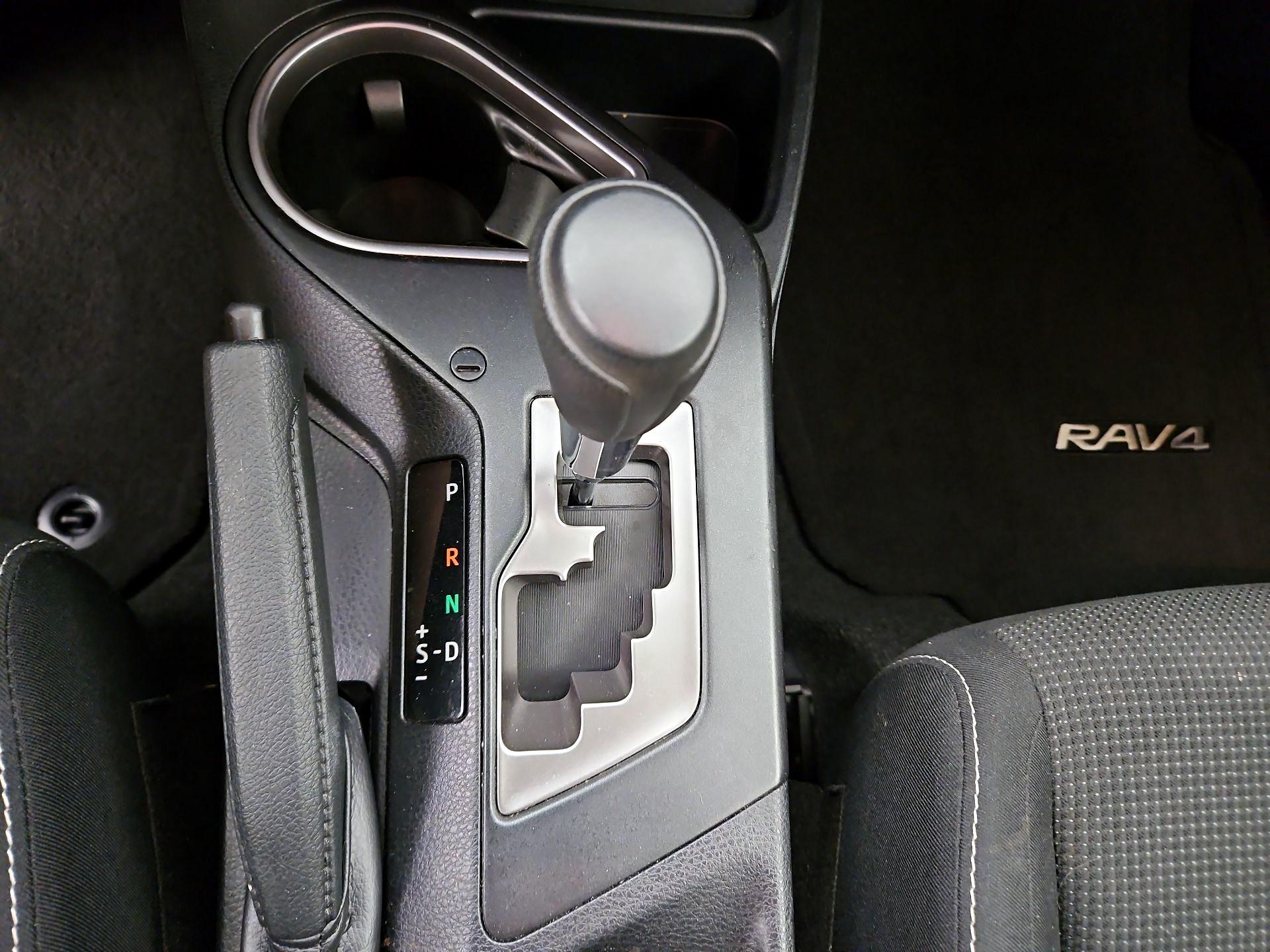 Thumbnail: 2017 Toyota RAV4 - 17