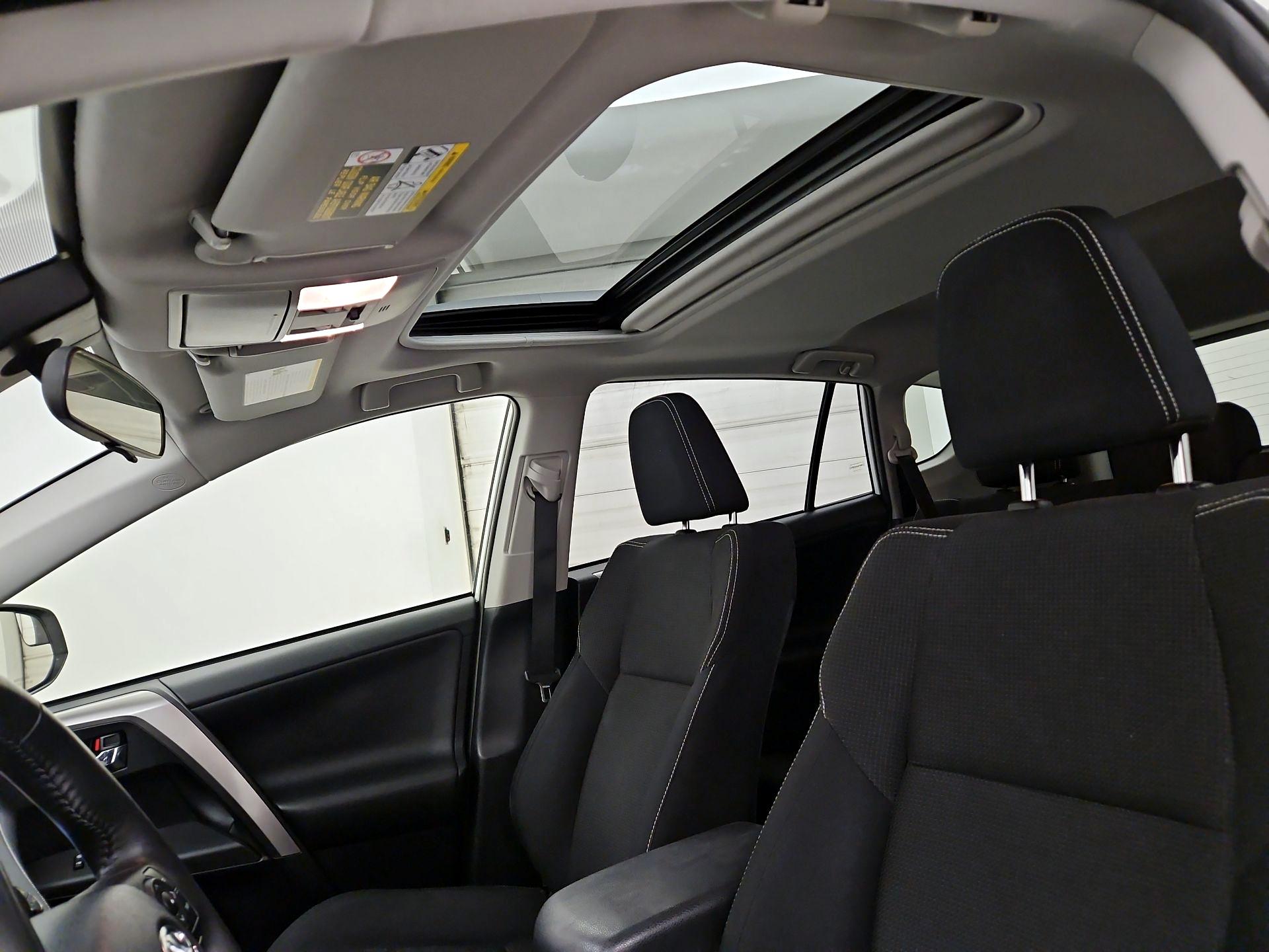 Thumbnail: 2017 Toyota RAV4 - 19