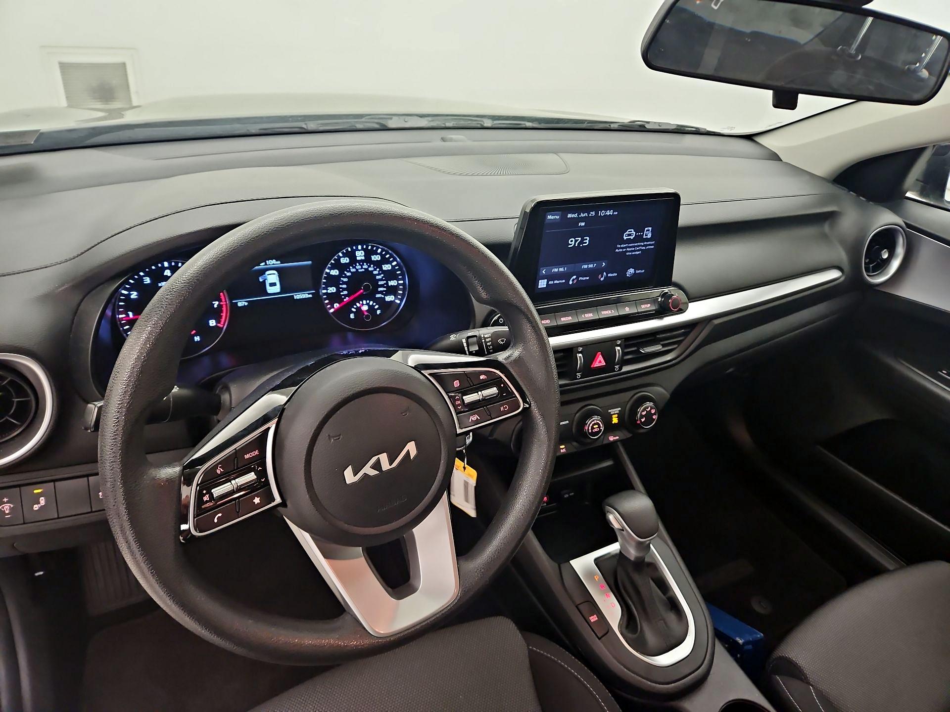 Thumbnail: 2023 Kia Forte - 9