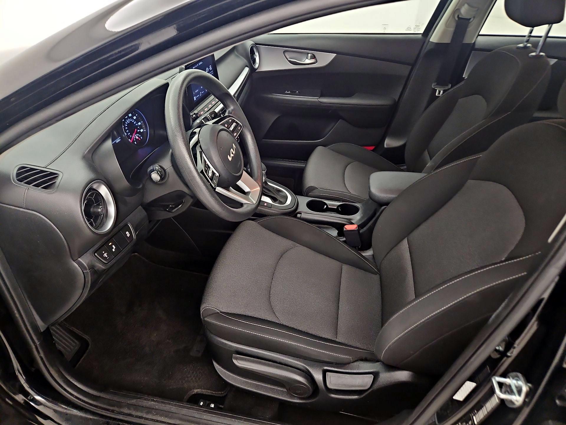 Thumbnail: 2023 Kia Forte - 11