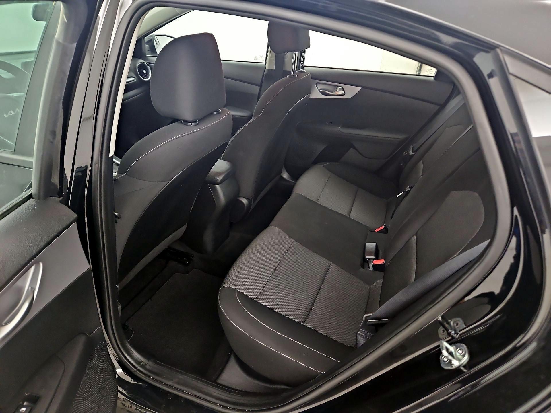 Thumbnail: 2023 Kia Forte - 19