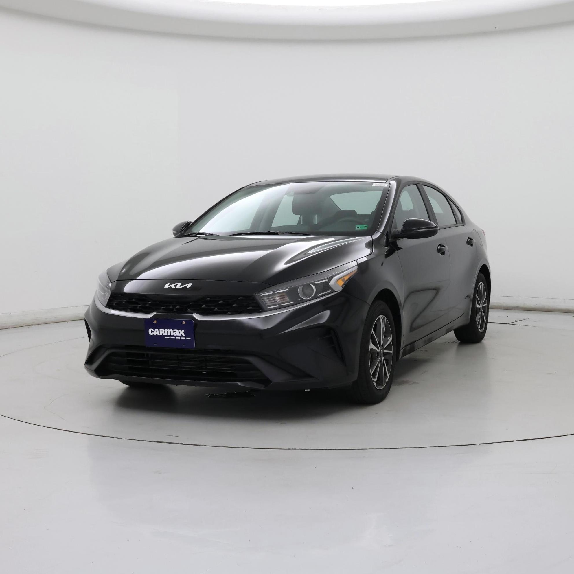 Thumbnail: 2023 Kia Forte - 4