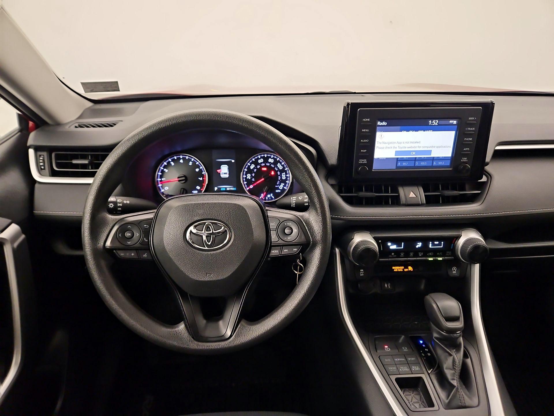 Thumbnail: 2019 Toyota RAV4 - 10