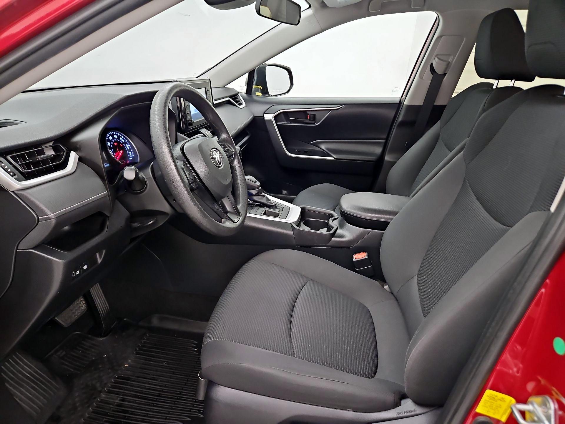 Thumbnail: 2019 Toyota RAV4 - 11