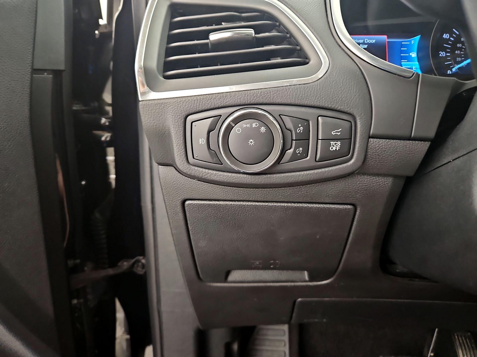 Thumbnail: 2020 Ford Edge - 13