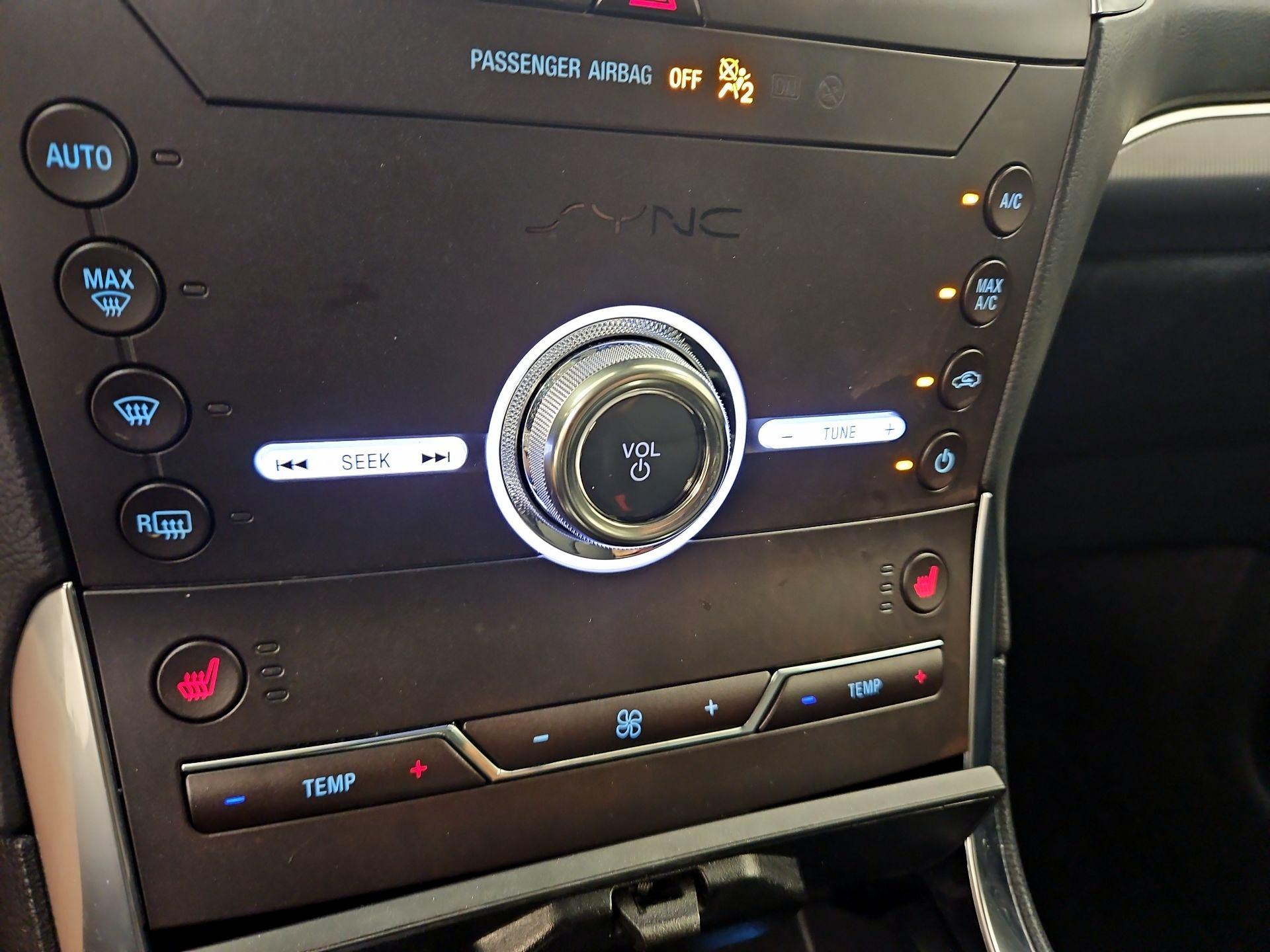 Thumbnail: 2020 Ford Edge - 16
