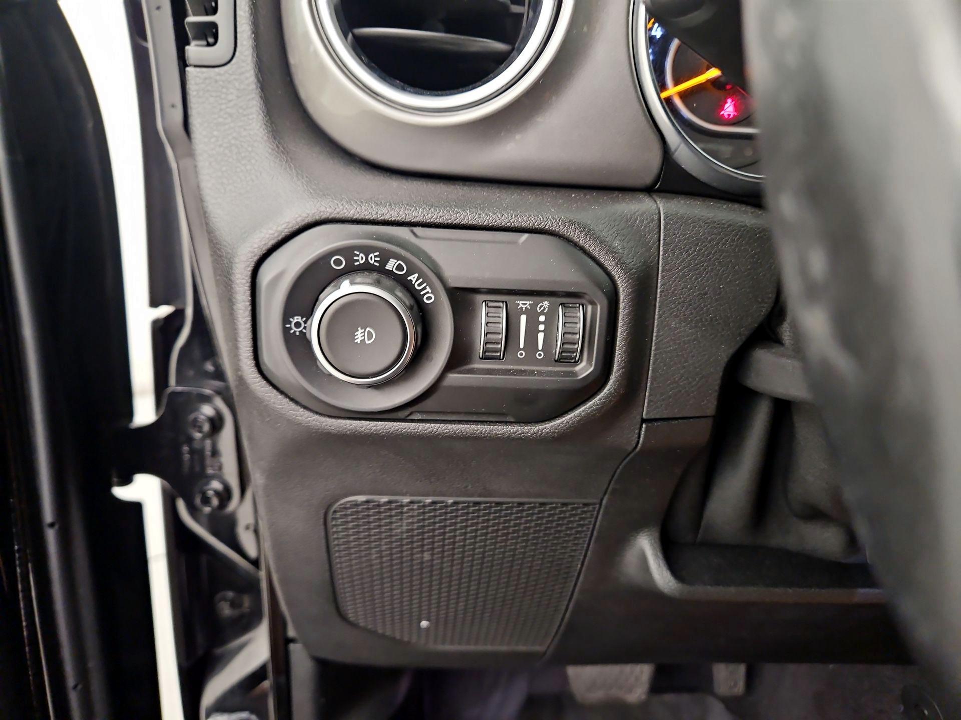 Thumbnail: 2020 Jeep Wrangler - 13
