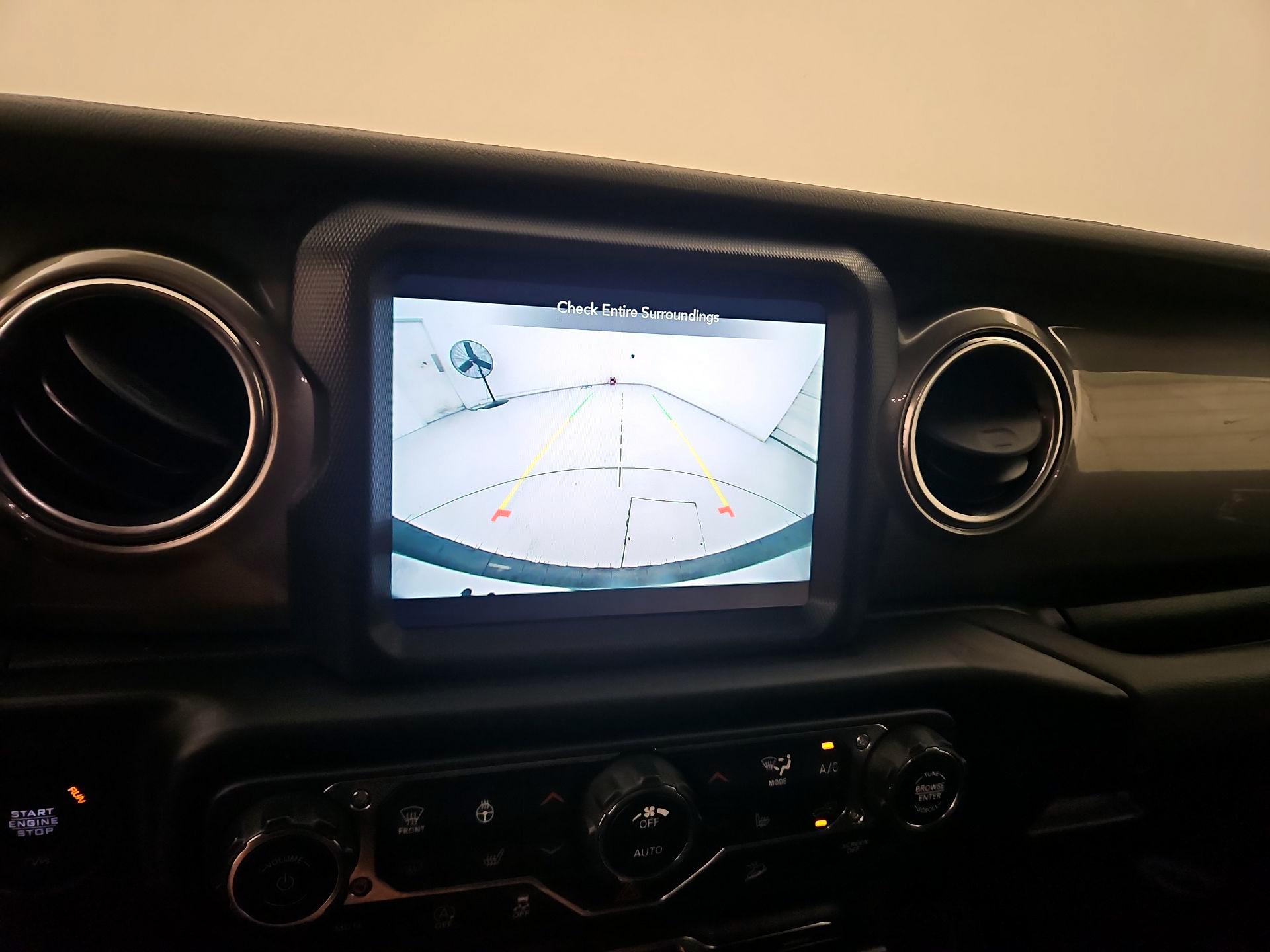 Thumbnail: 2020 Jeep Wrangler - 15