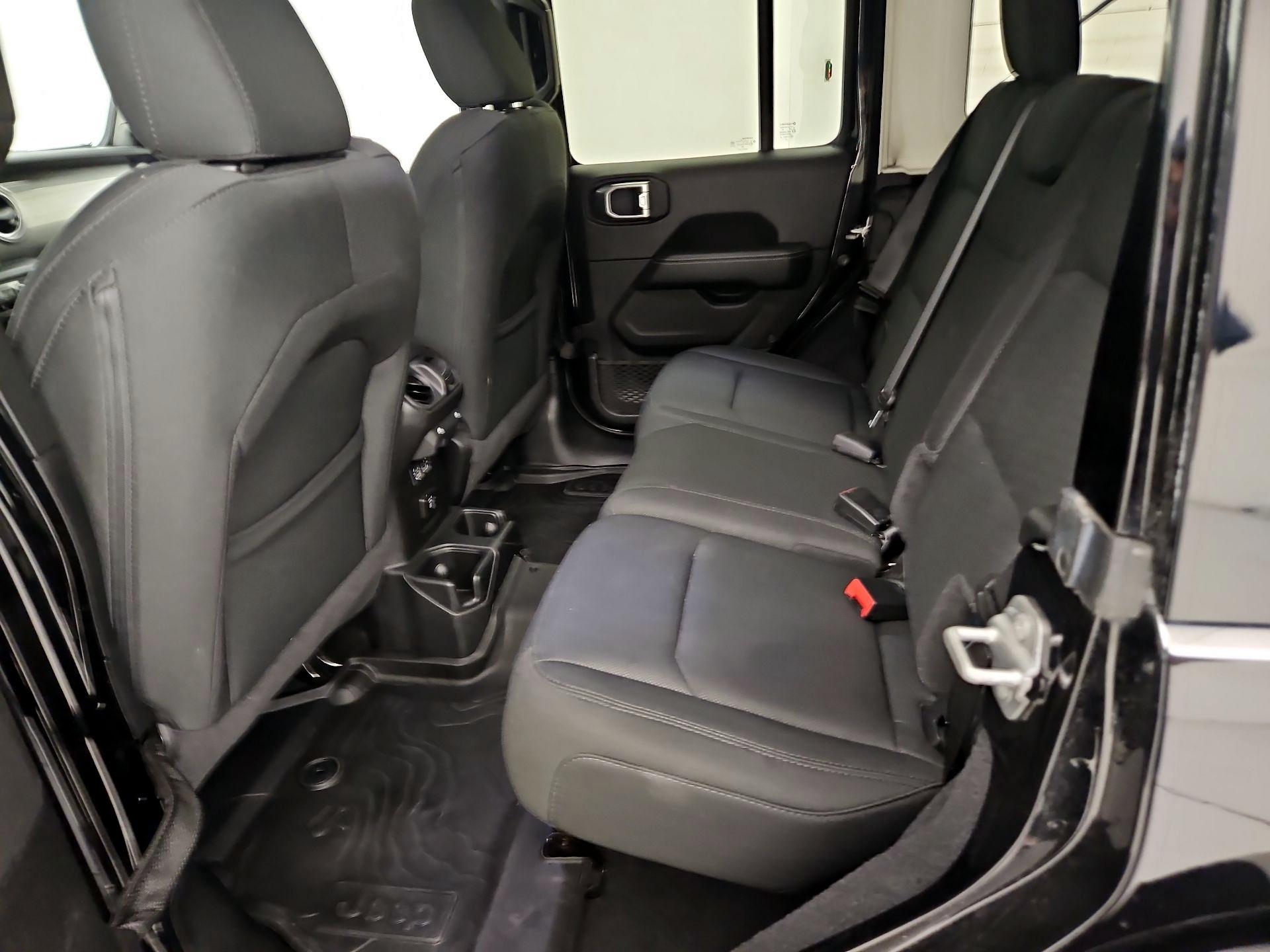 Thumbnail: 2020 Jeep Wrangler - 20