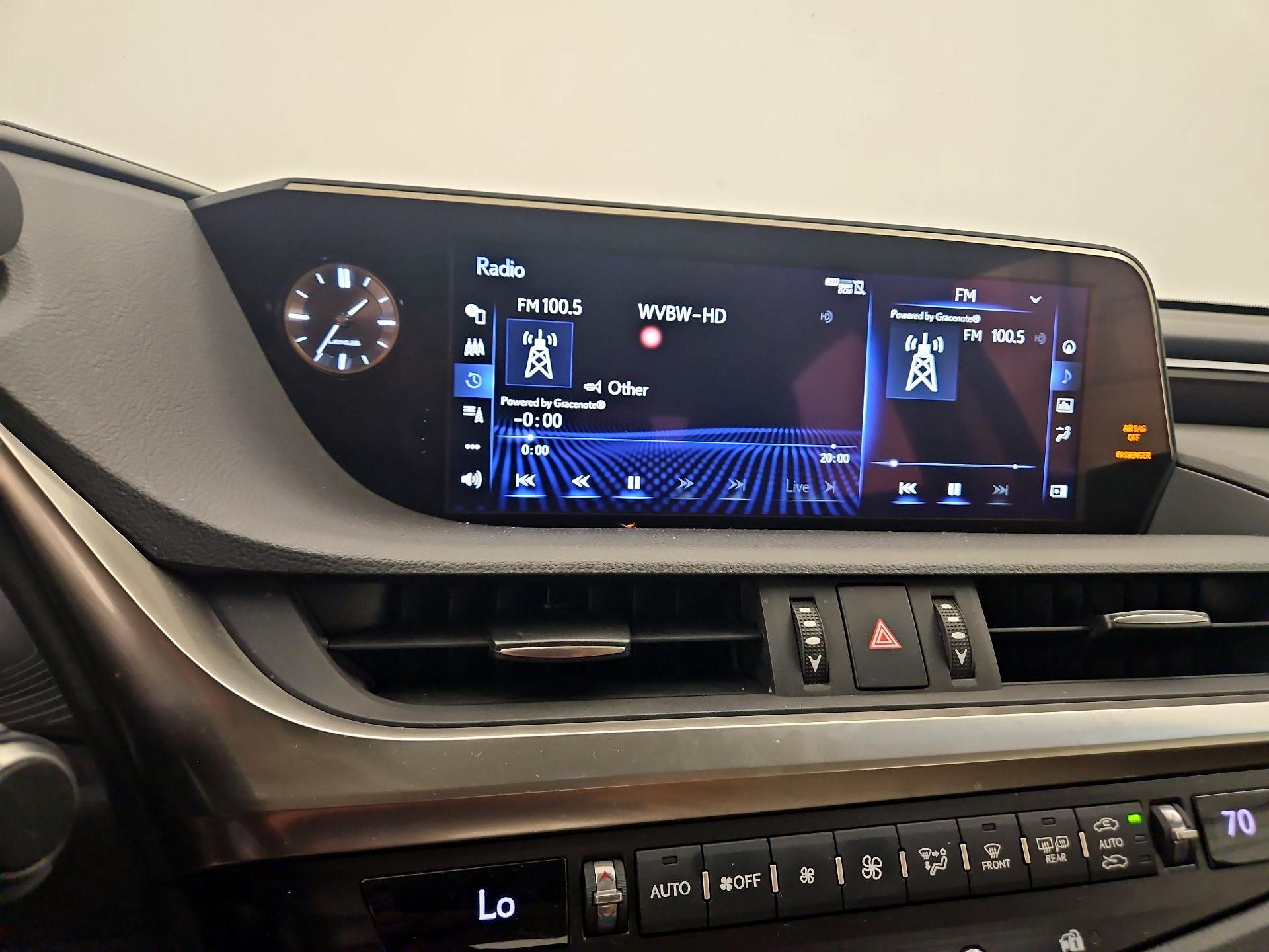 Thumbnail: 2019 Lexus ES - 15