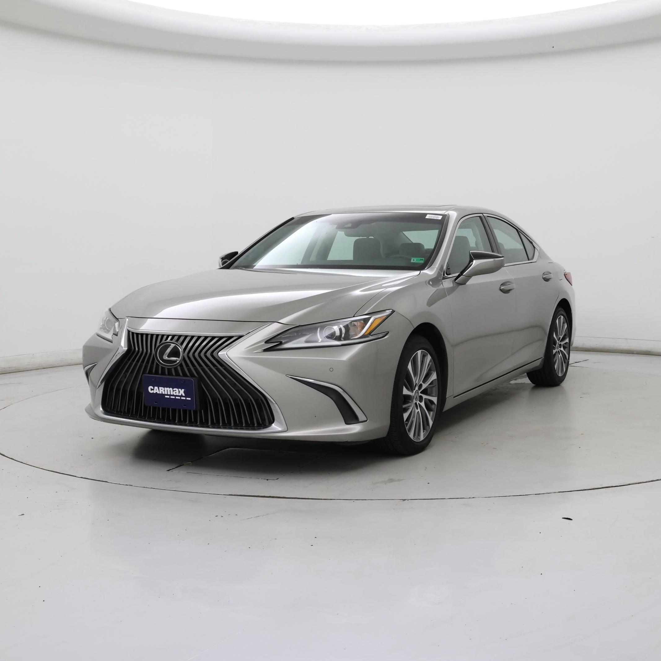 Thumbnail: 2019 Lexus ES - 4