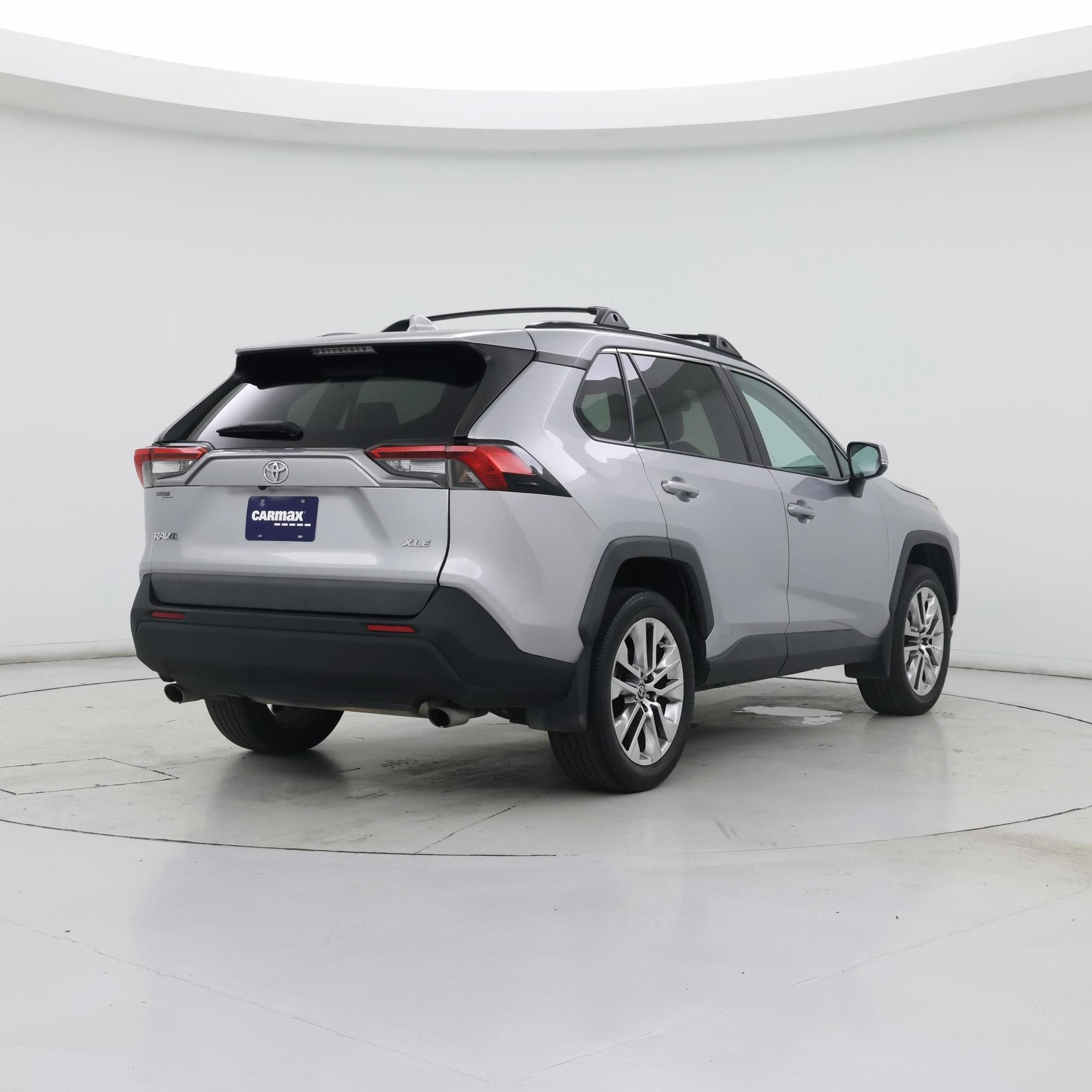 Thumbnail: 2021 Toyota RAV4 - 8