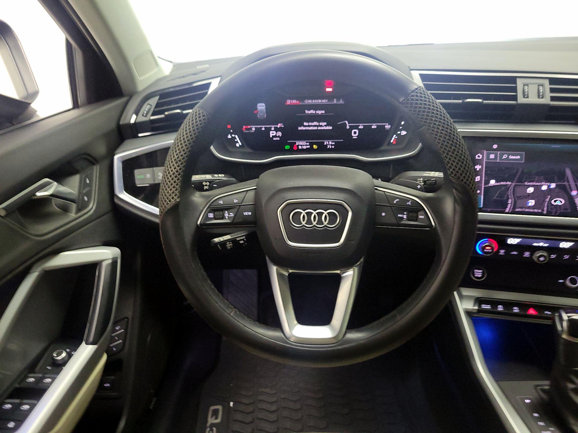 Thumbnail: 2022 Audi Q3 - 10