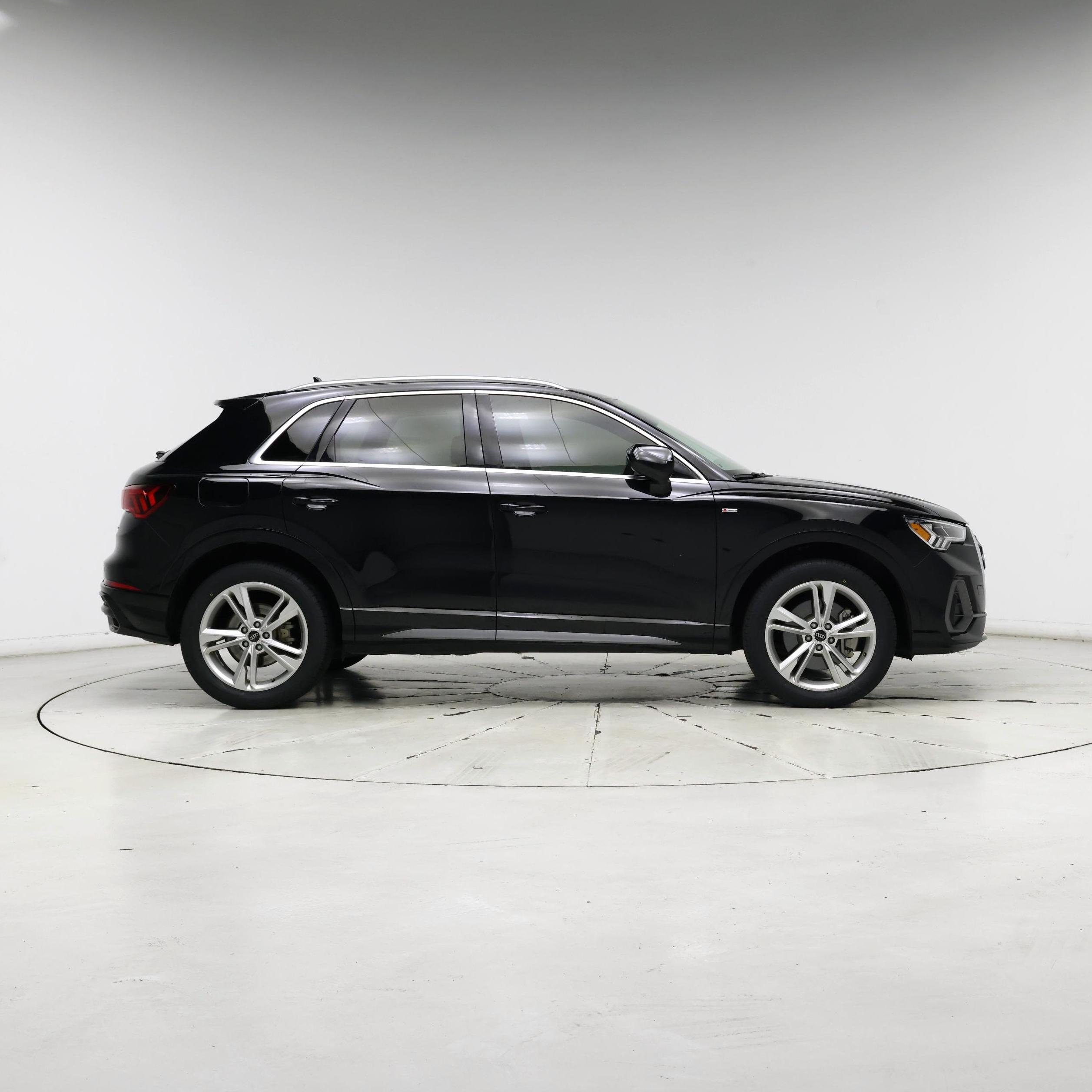 Thumbnail: 2022 Audi Q3 - 7