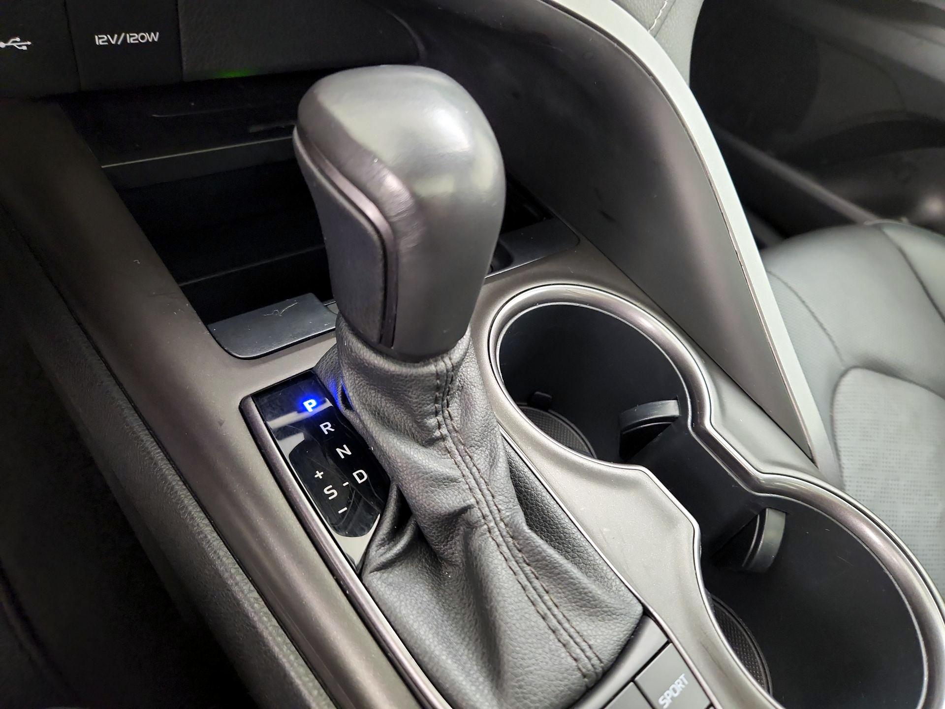 Thumbnail: 2021 Toyota Camry - 17