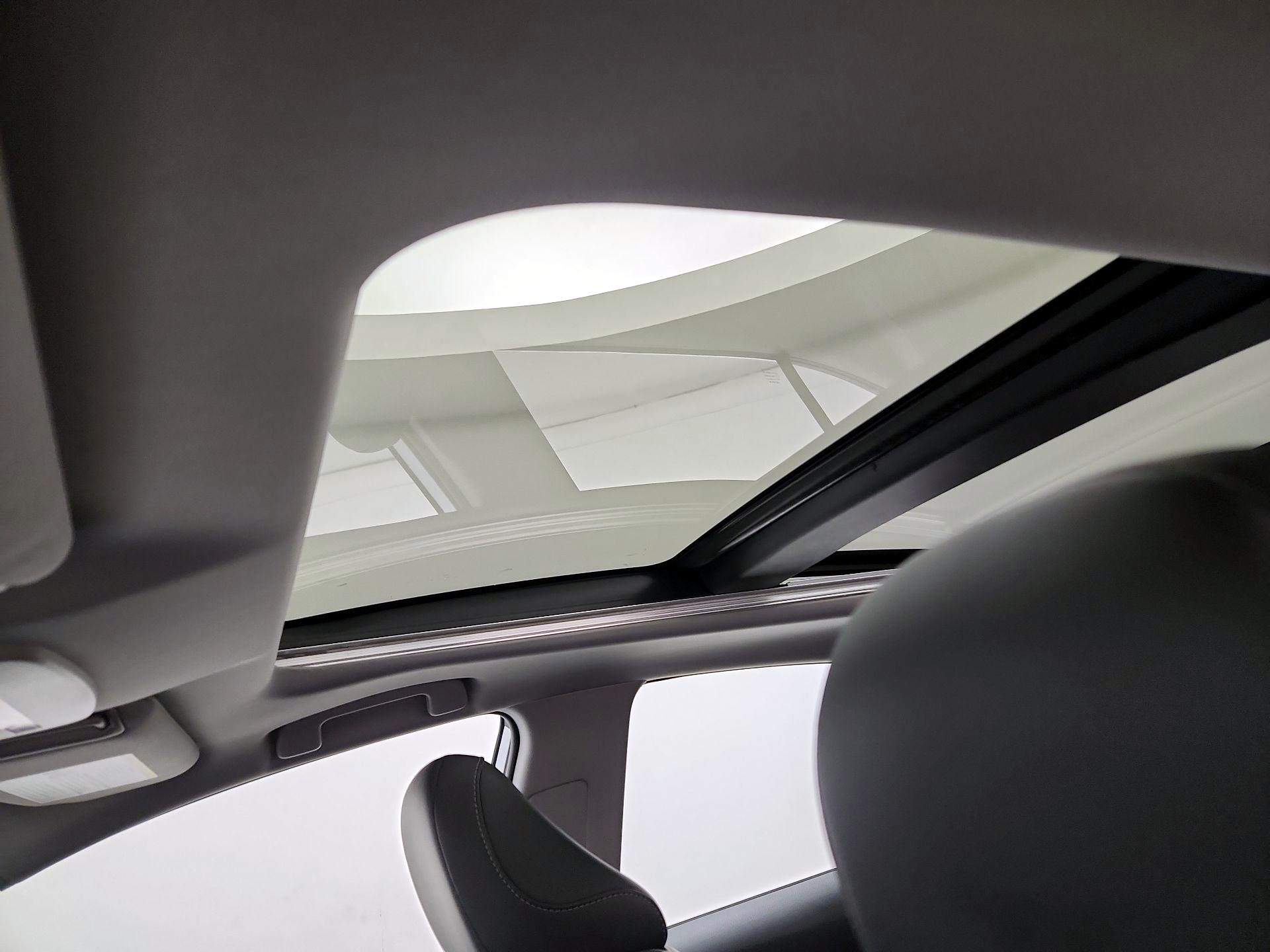 Thumbnail: 2021 Toyota Camry - 19