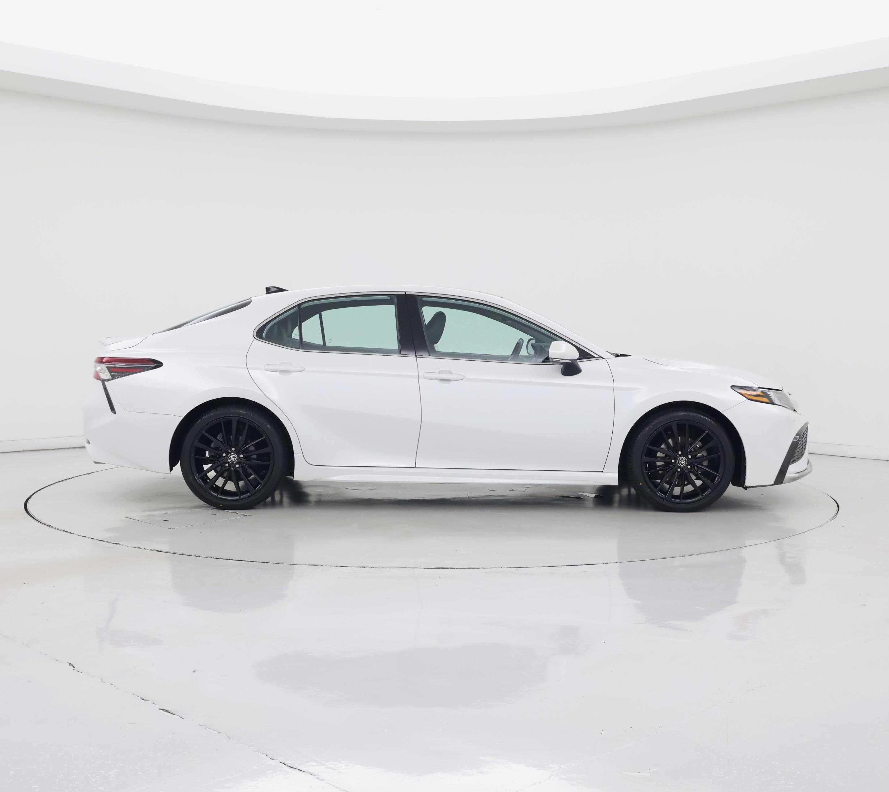 Thumbnail: 2021 Toyota Camry - 7