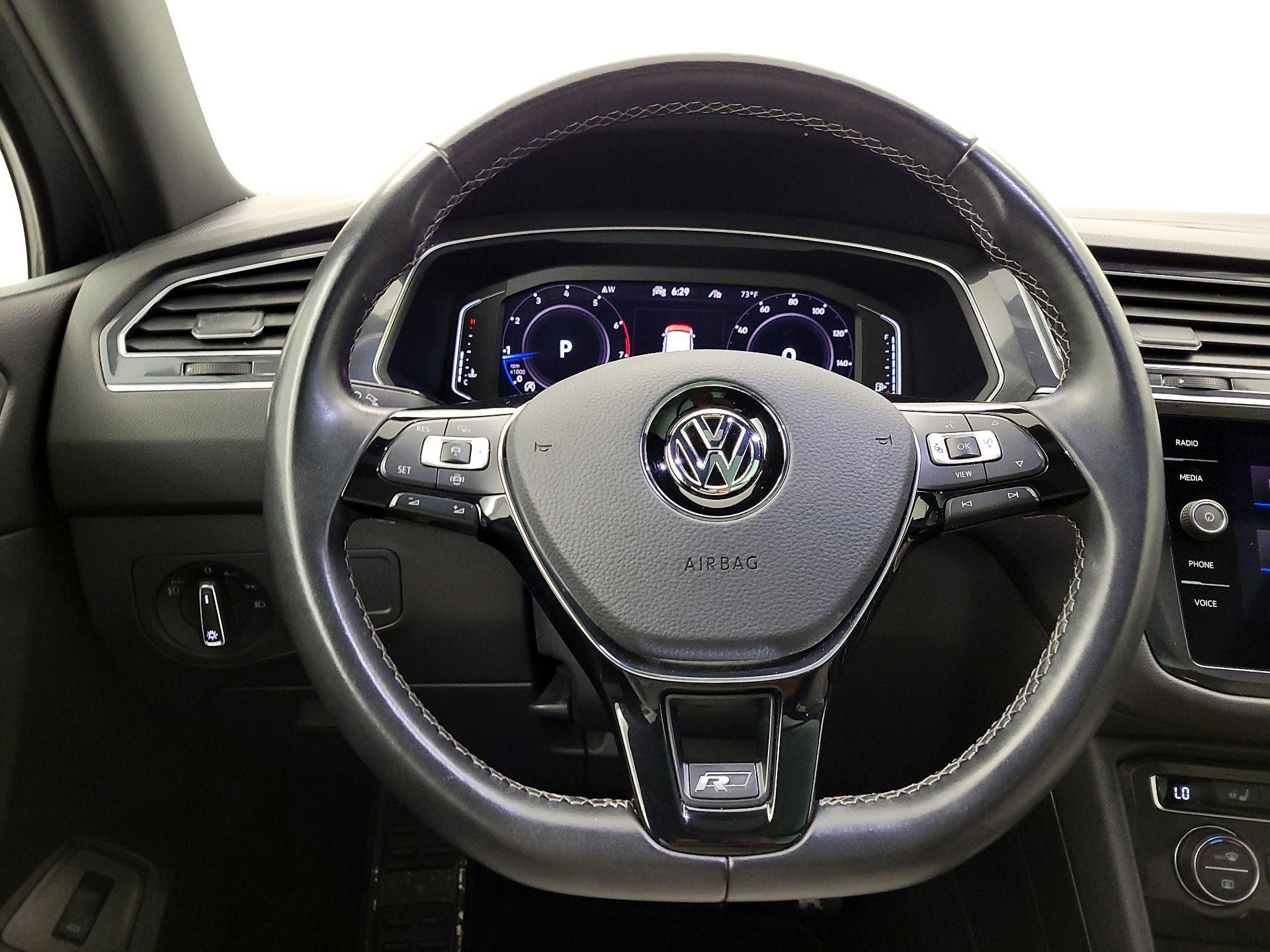 Thumbnail: 2021 Volkswagen Tiguan - 10