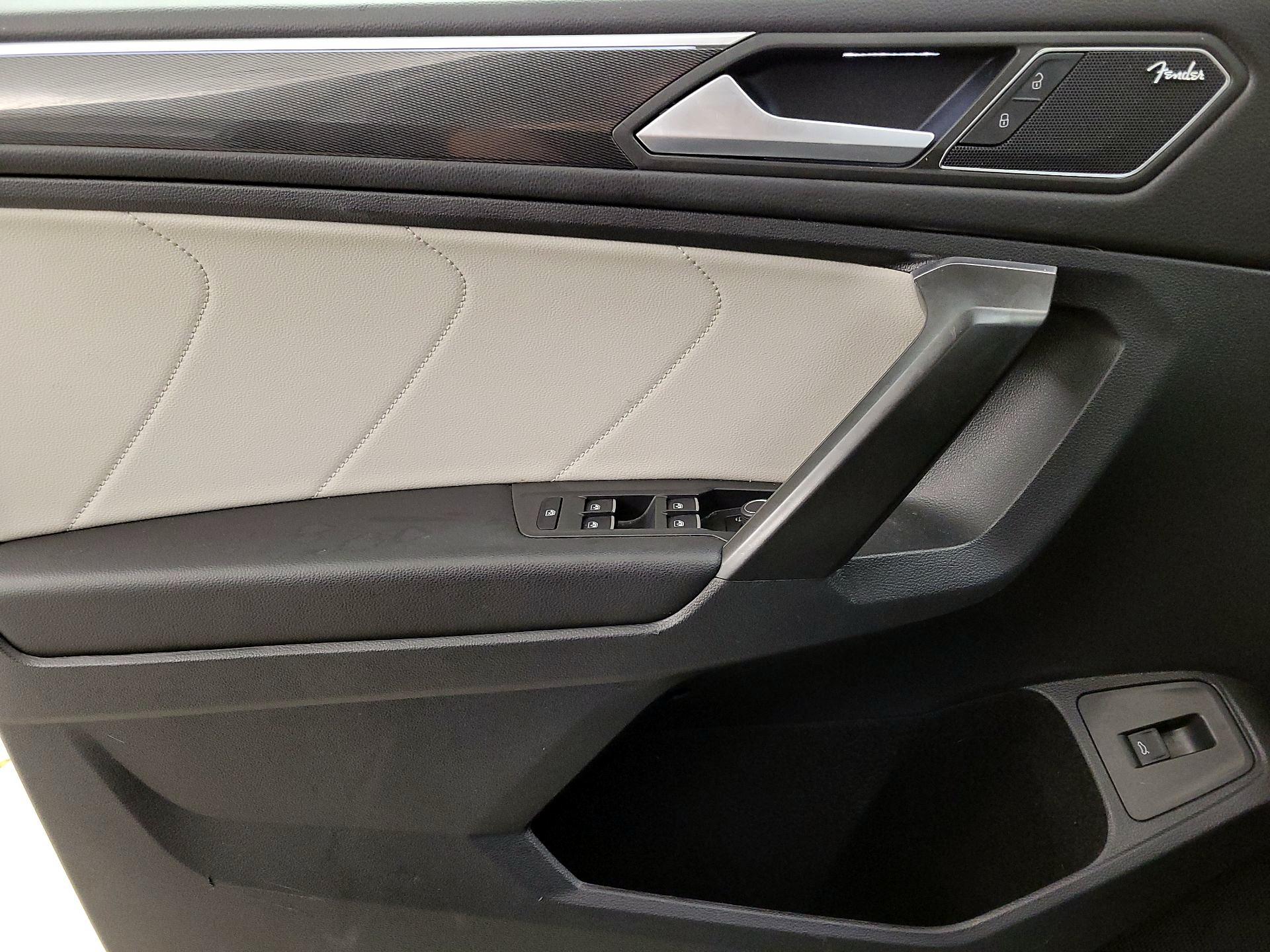 Thumbnail: 2021 Volkswagen Tiguan - 12