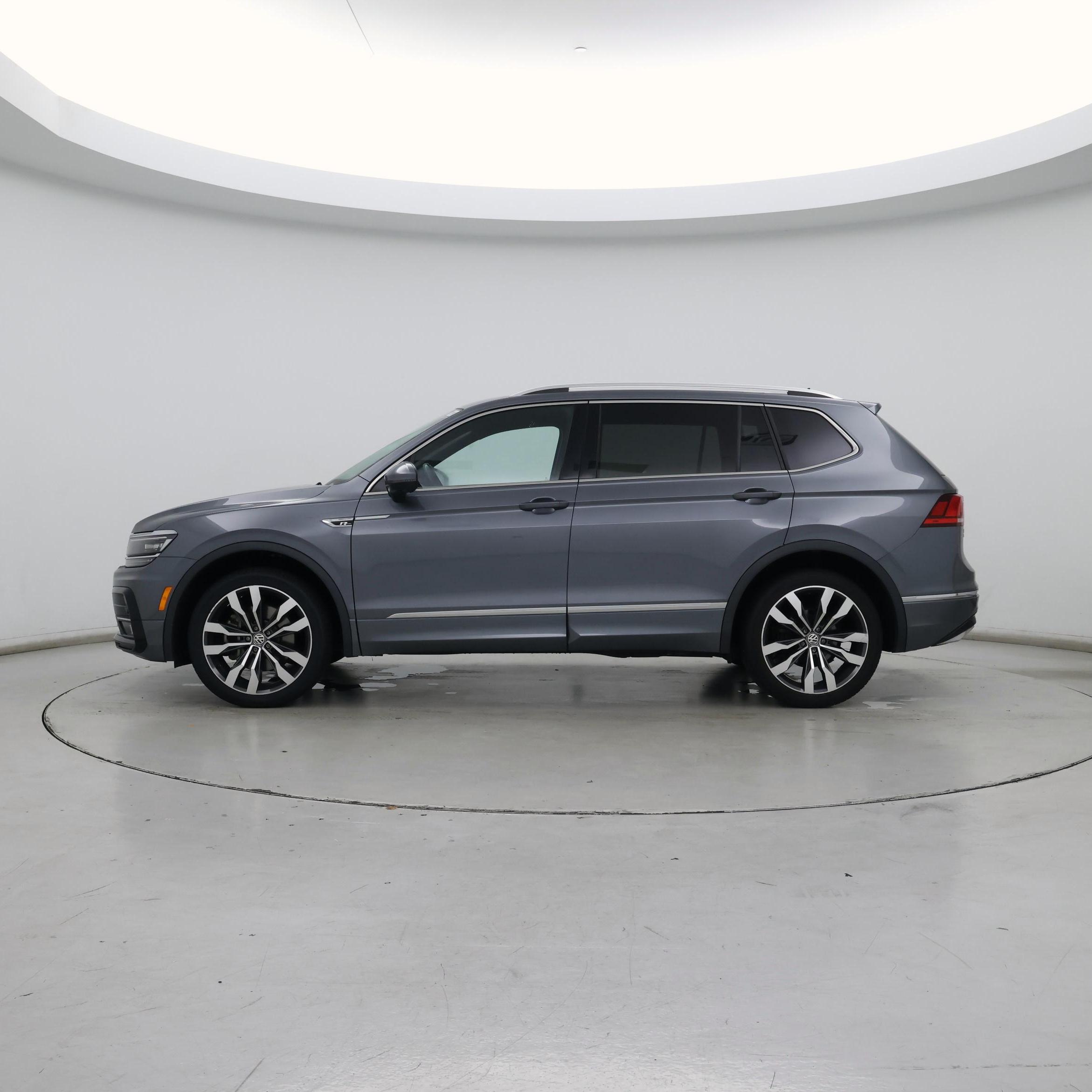 Thumbnail: 2021 Volkswagen Tiguan - 3