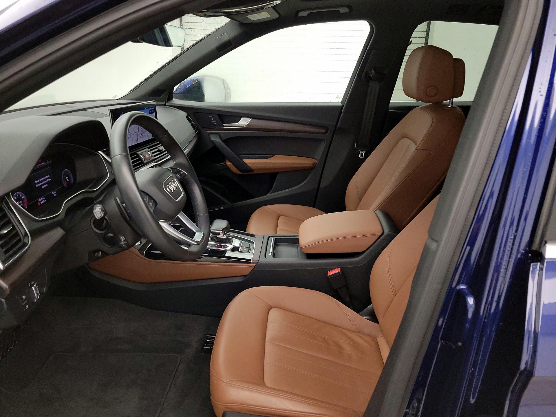 Thumbnail: 2022 Audi Q5 - 11