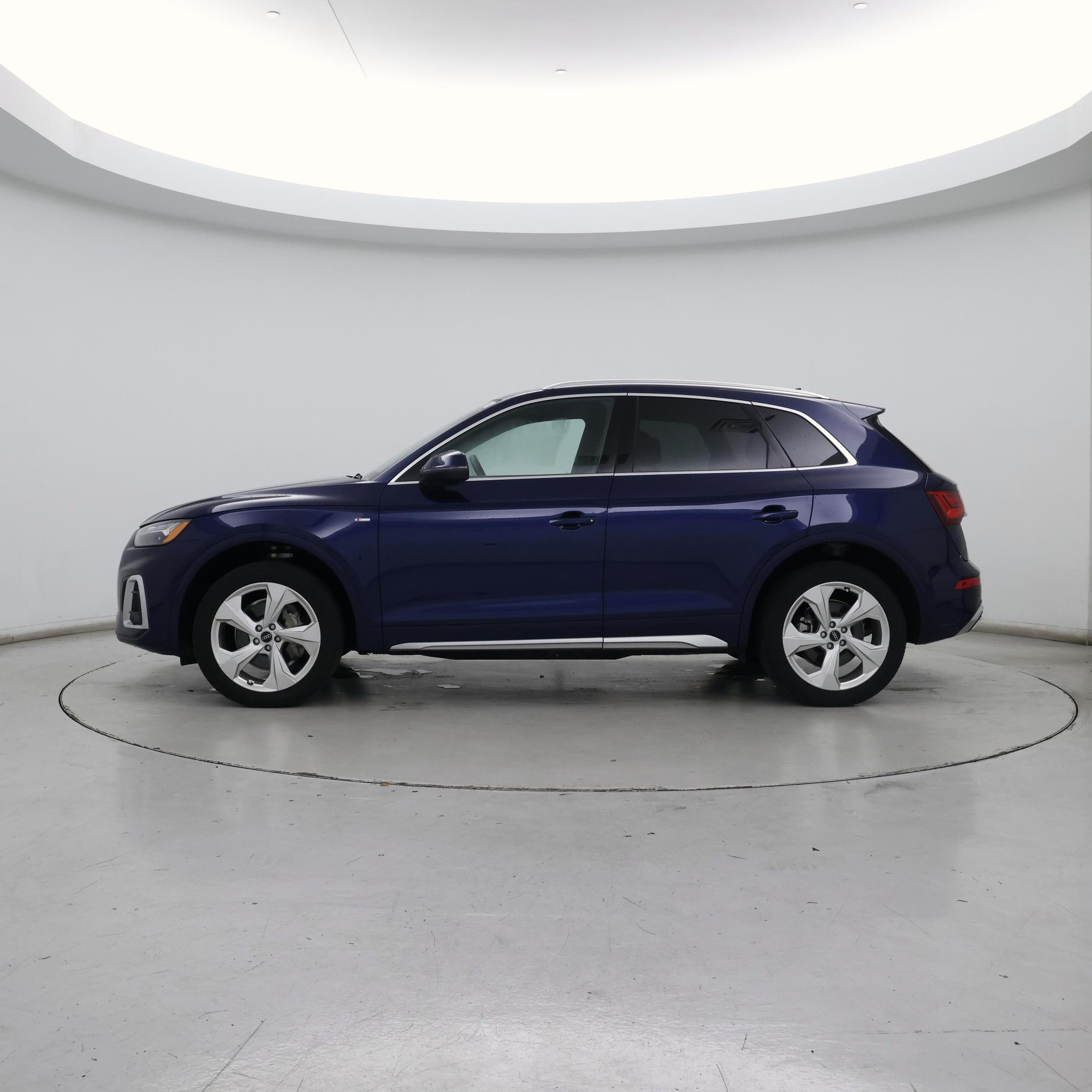 Thumbnail: 2022 Audi Q5 - 3