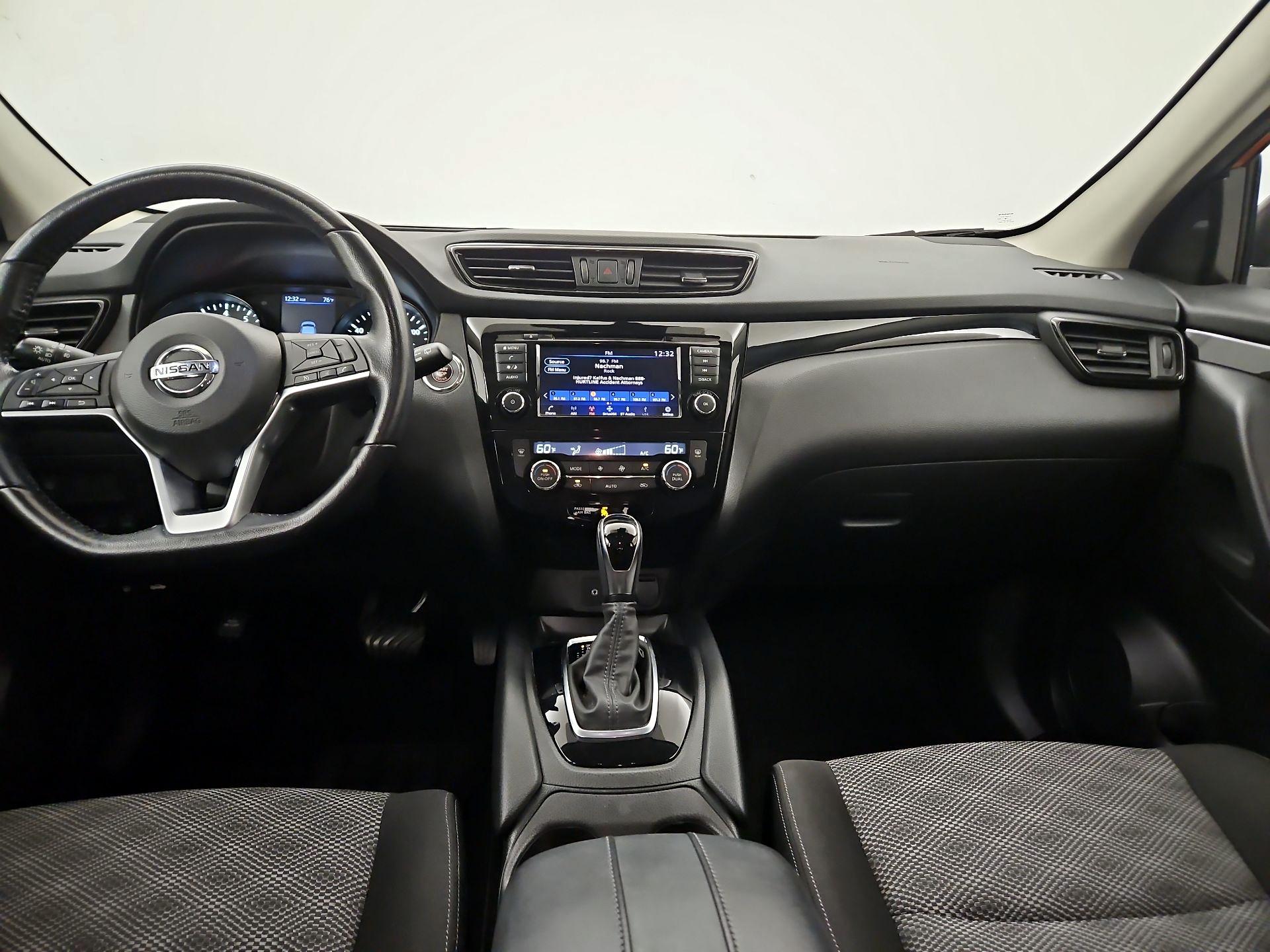 Thumbnail: 2020 Nissan Rogue Sport - 9