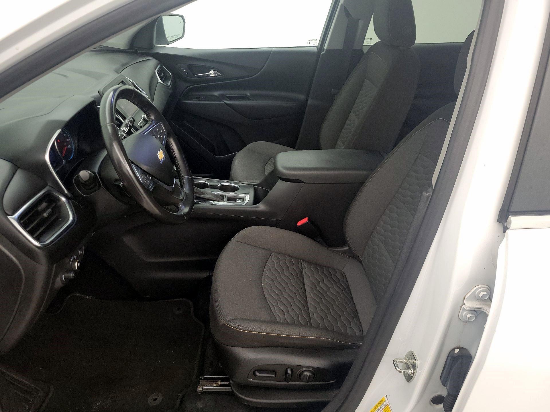 Thumbnail: 2021 Chevrolet Equinox - 11