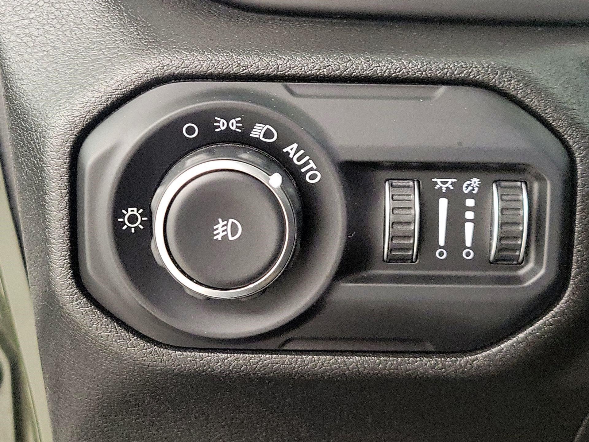 Thumbnail: 2021 Jeep Wrangler - 13