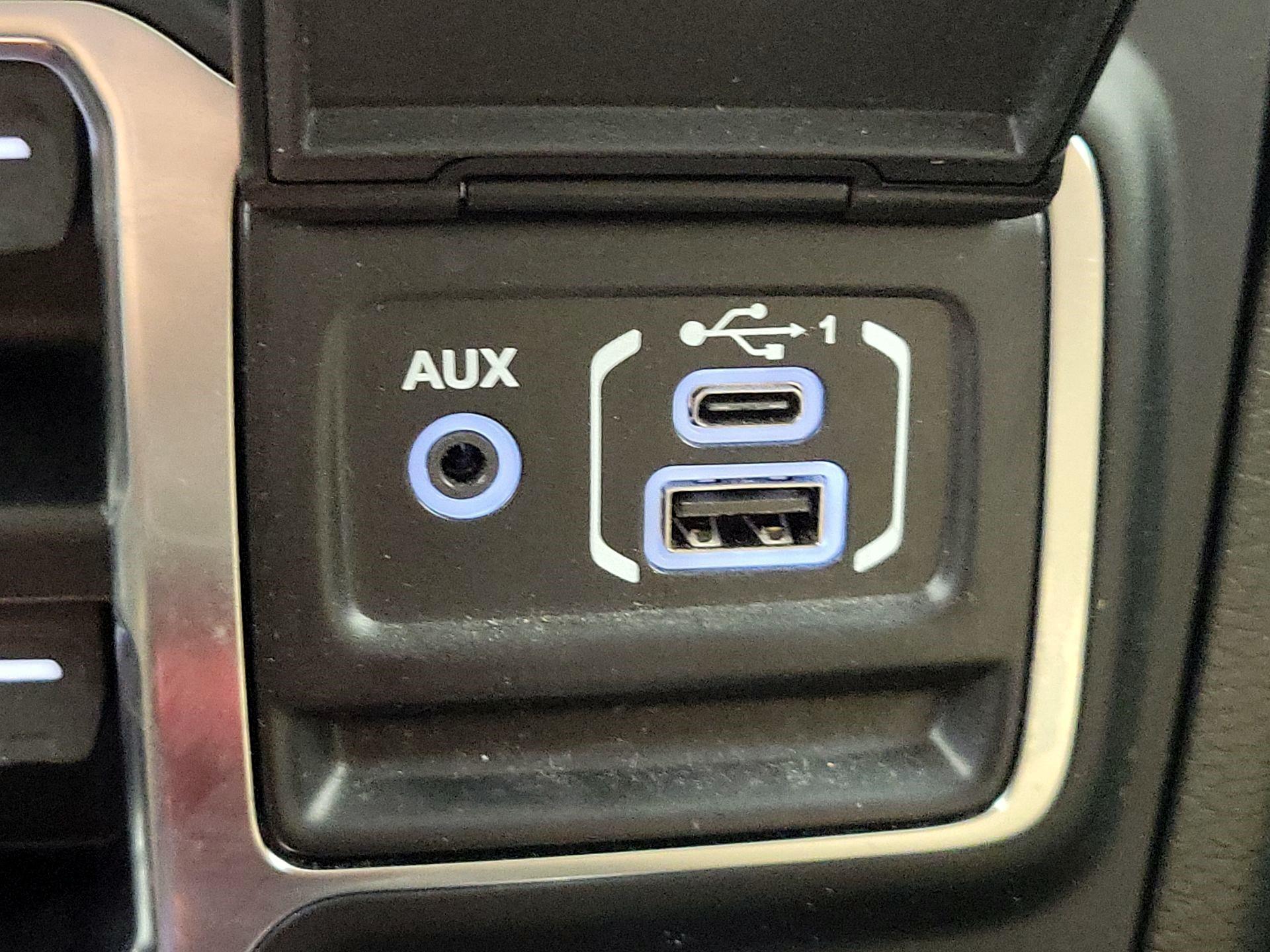 Thumbnail: 2021 Jeep Wrangler - 18