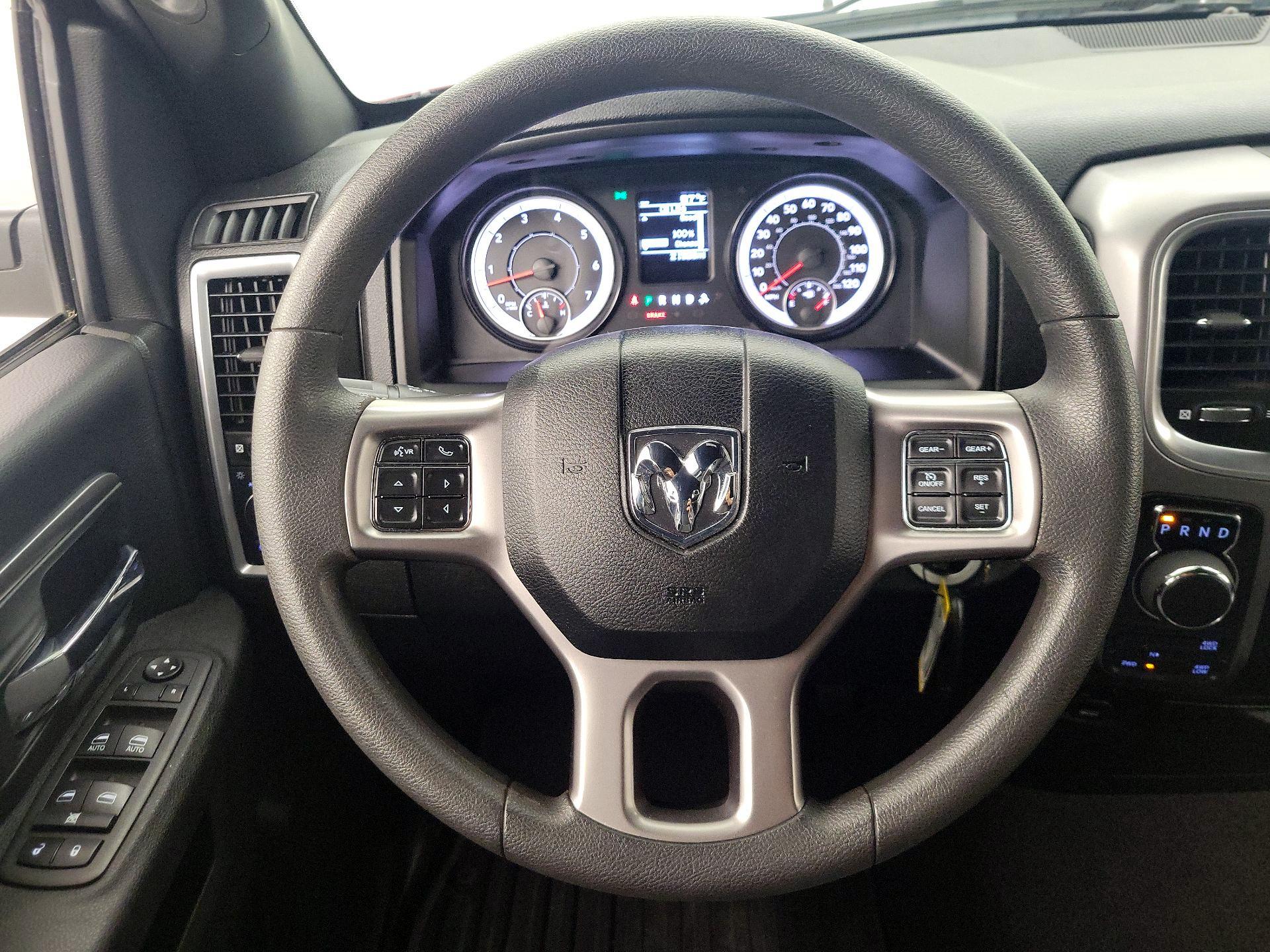 Thumbnail: 2021 RAM 1500 Classic - 10