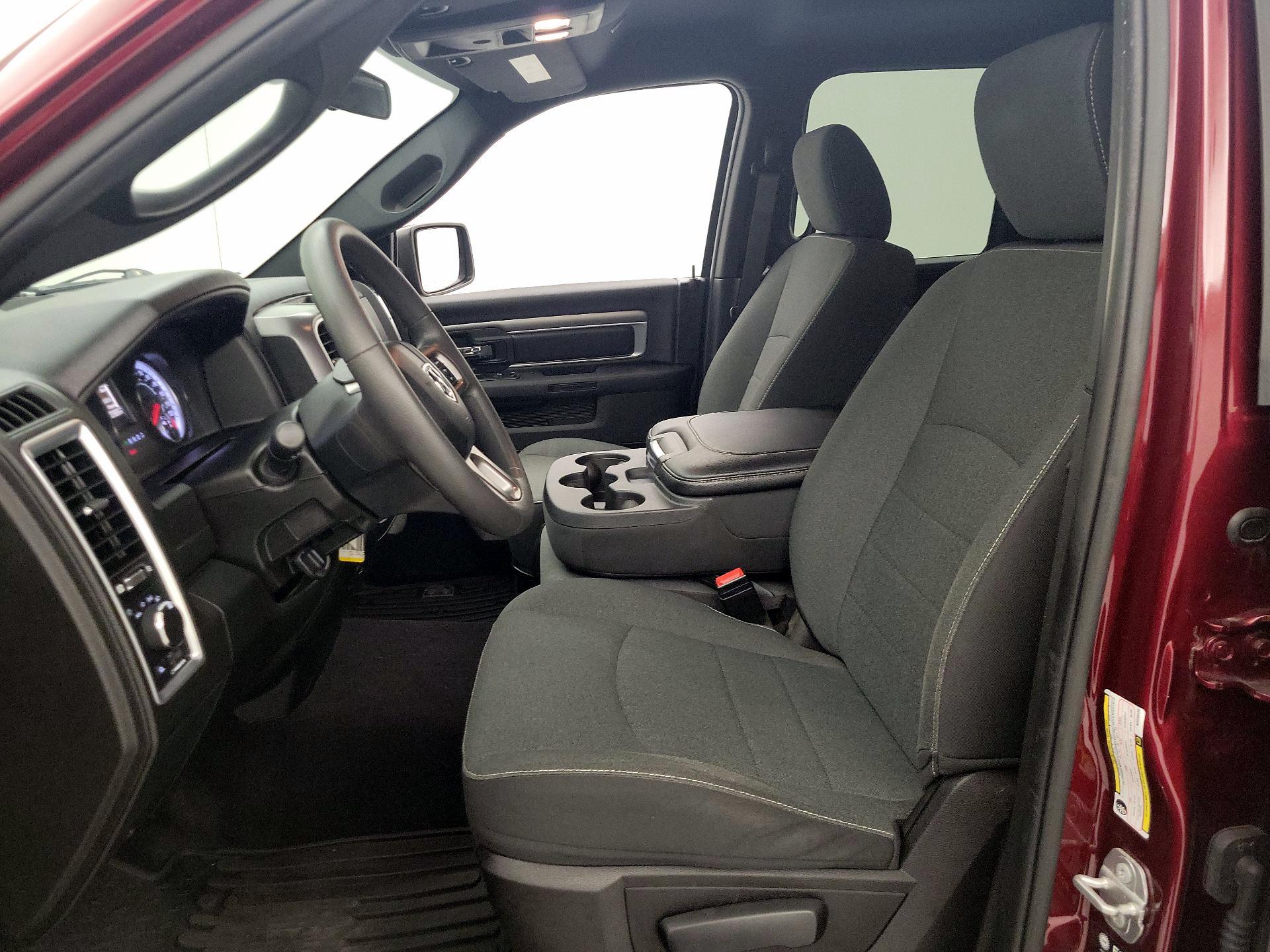Thumbnail: 2021 RAM 1500 Classic - 11