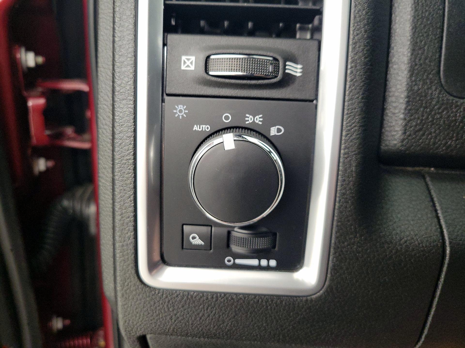 Thumbnail: 2021 RAM 1500 Classic - 13