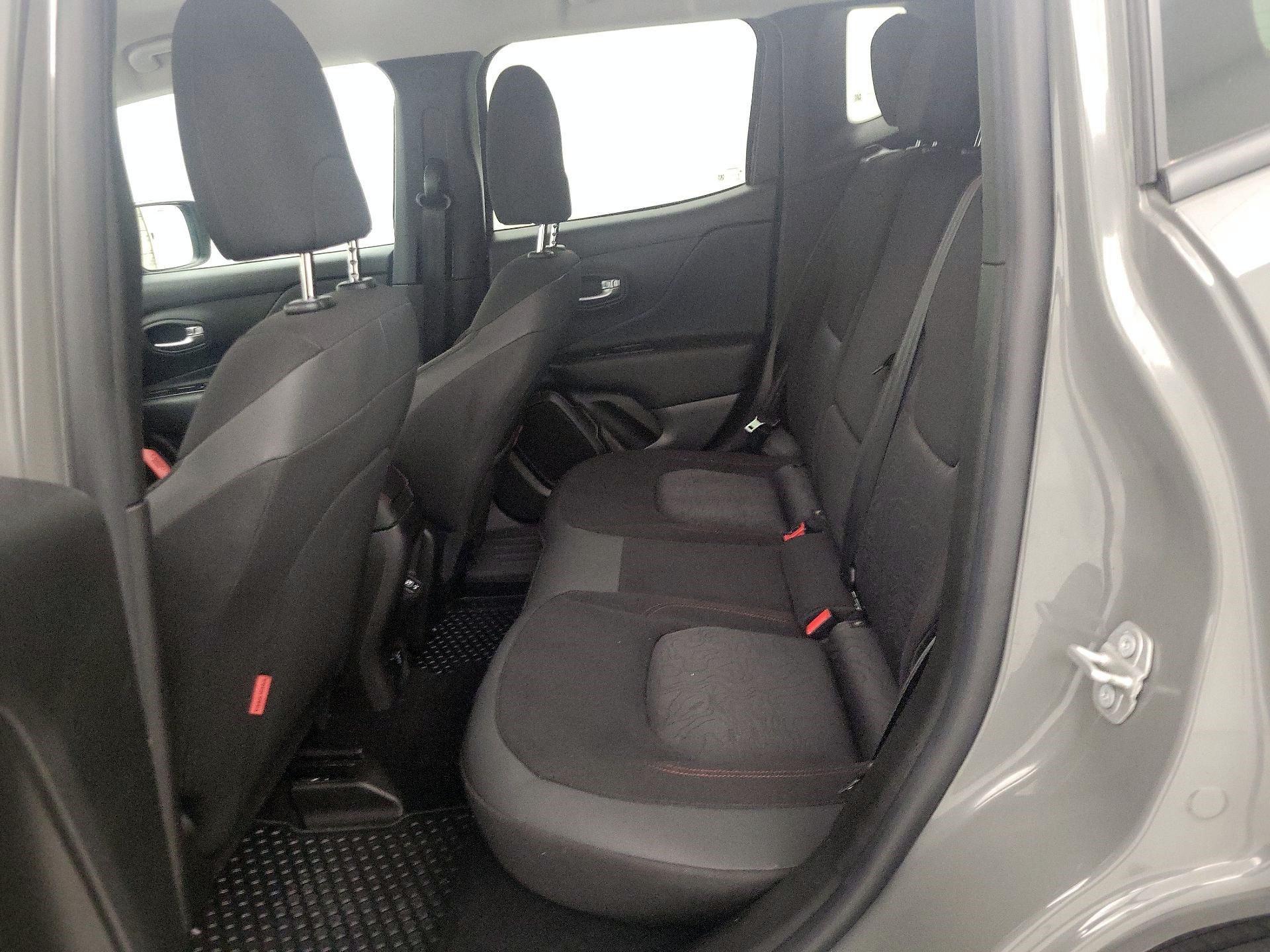 Thumbnail: 2021 Jeep Renegade - 20