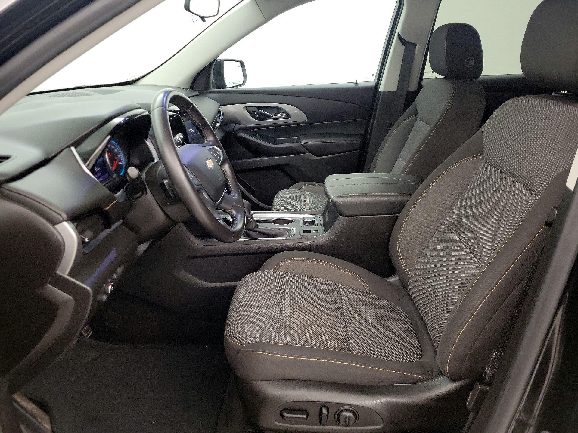 Thumbnail: 2021 Chevrolet Traverse - 11