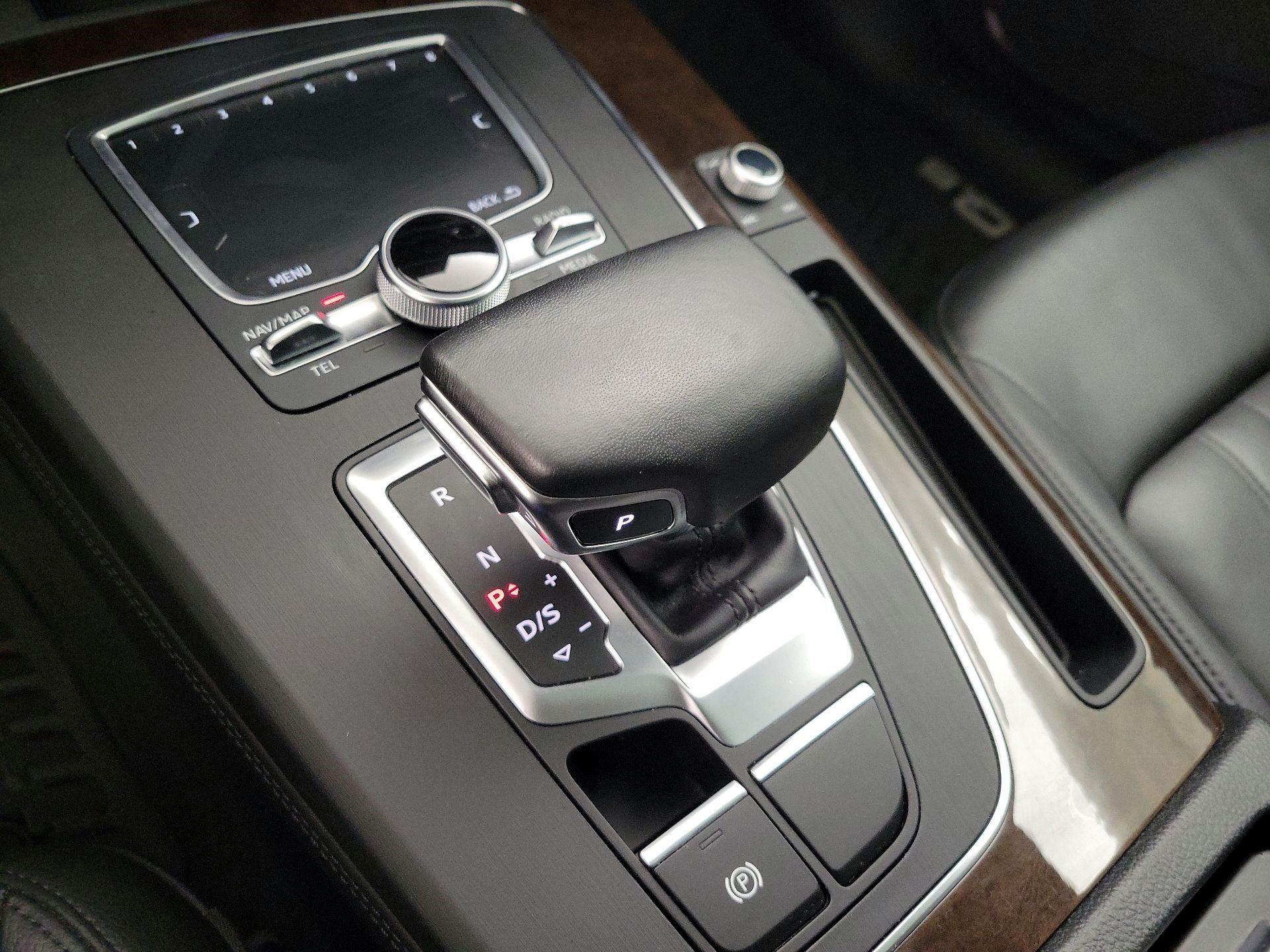 Thumbnail: 2019 Audi Q5 - 18