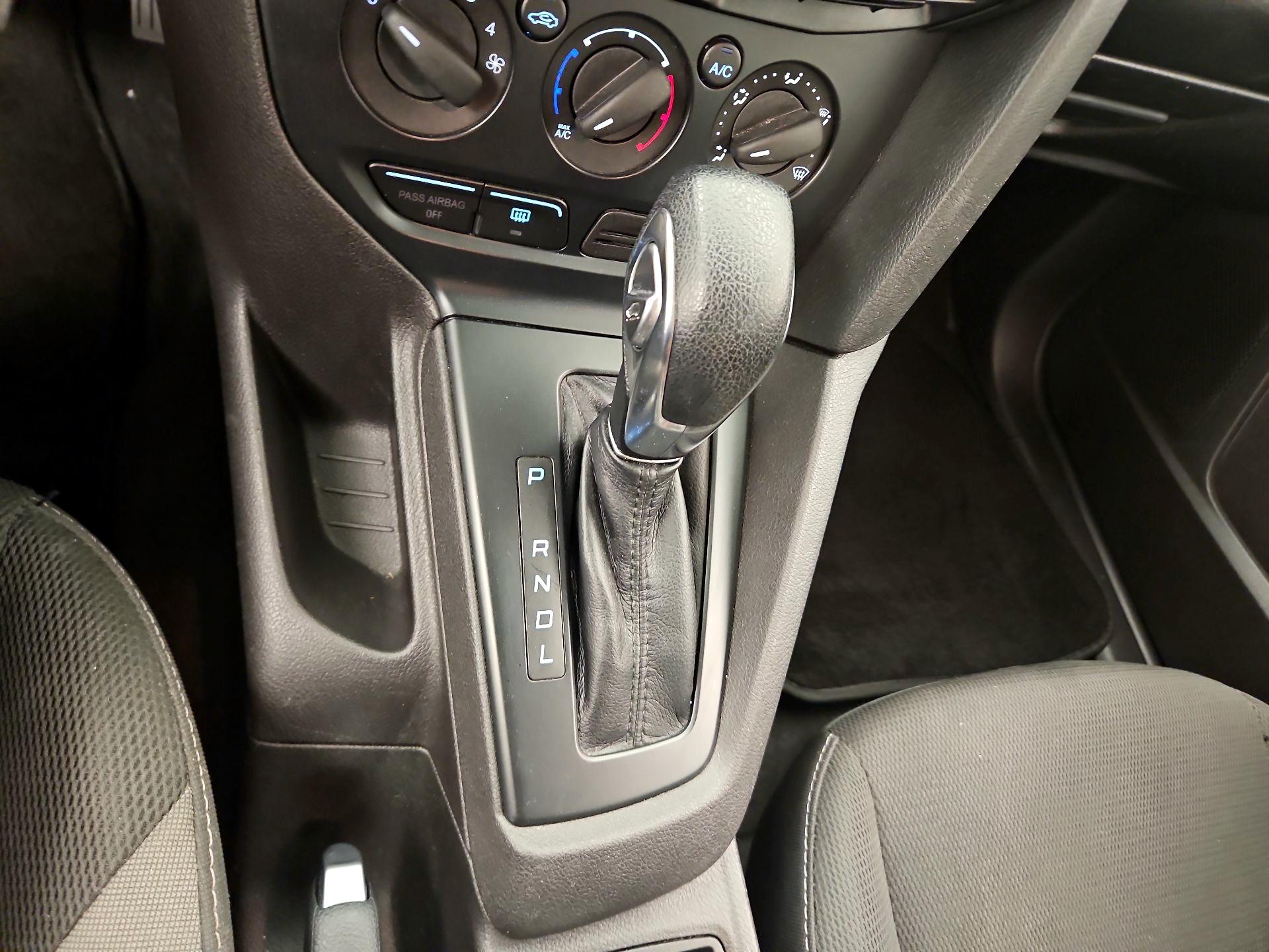 Thumbnail: 2014 Ford Focus - 16